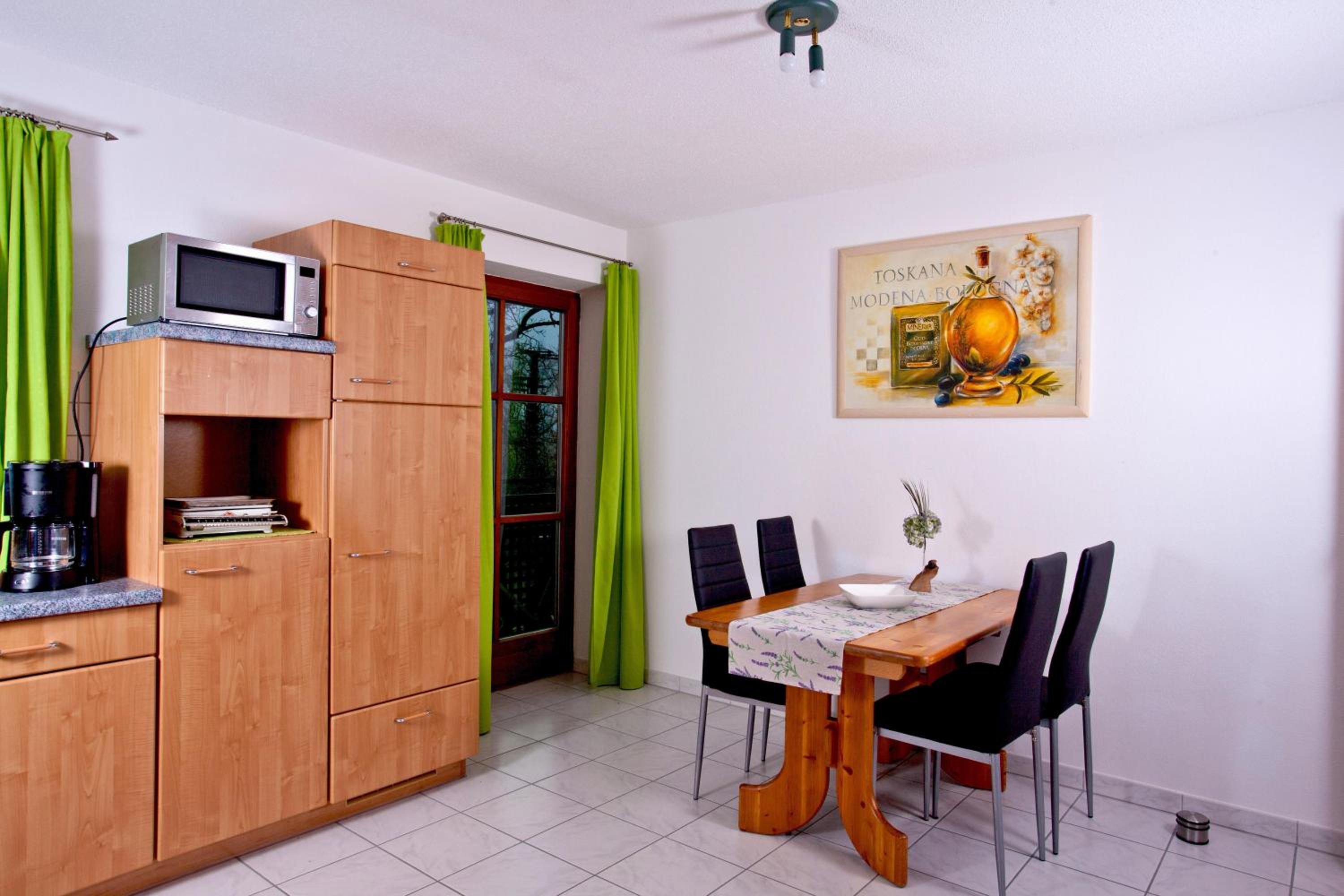 Apartment with Balcony photo 3