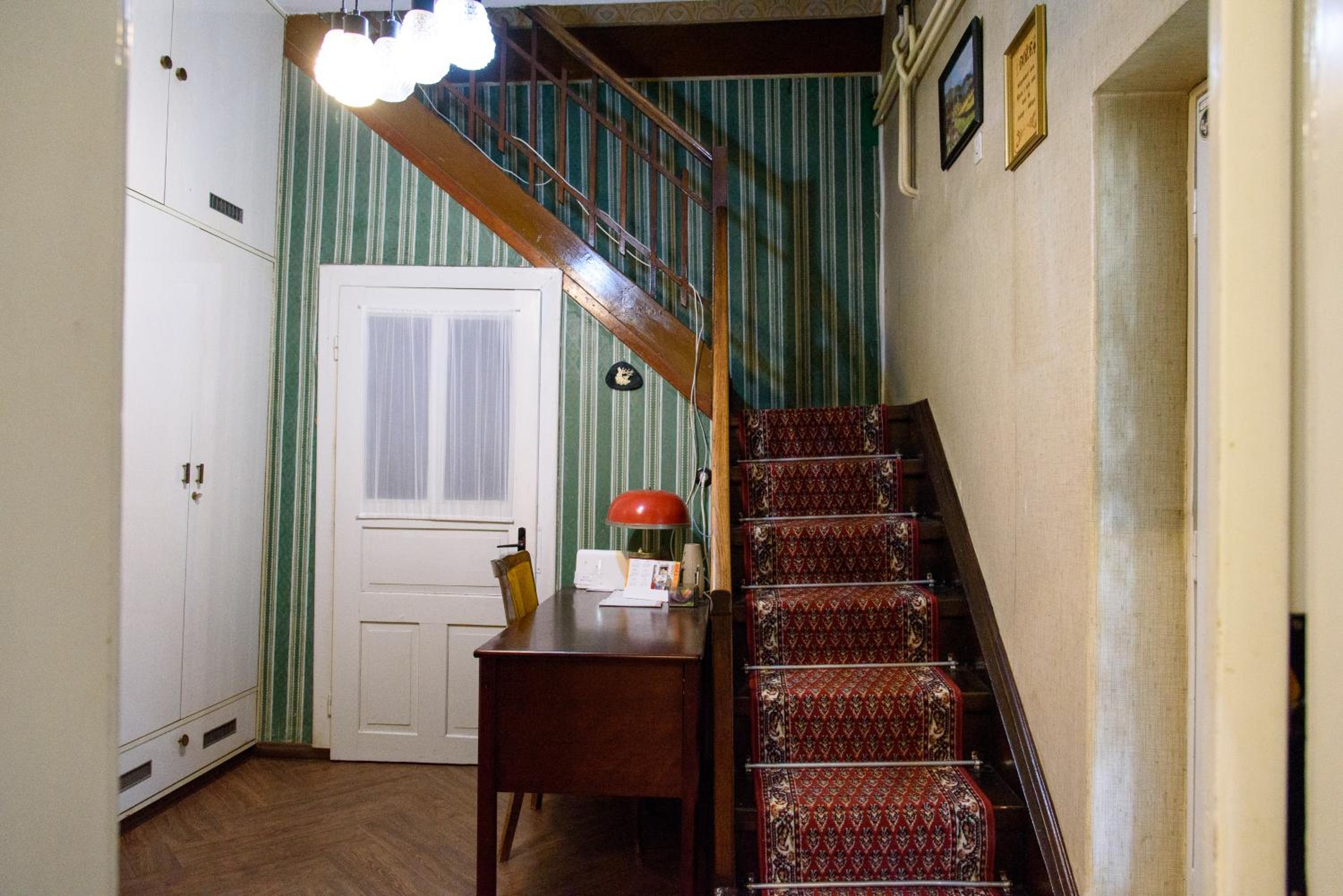 One-Bedroom Apartment - Photo 72