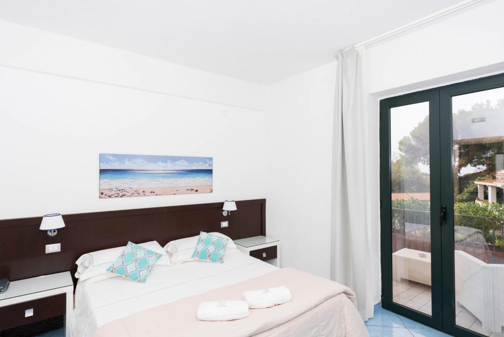Superior Double Room - Photo 4