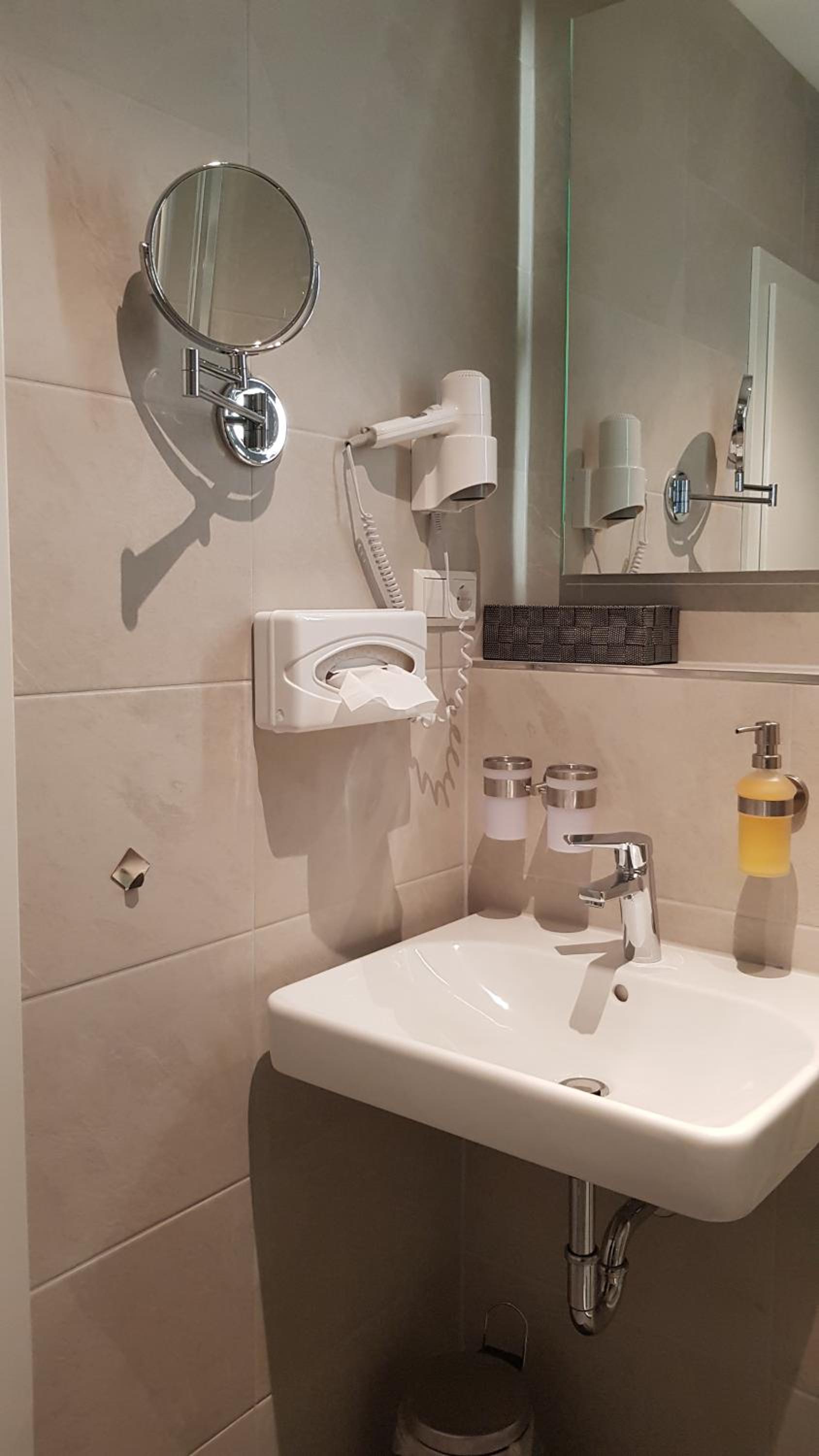 Deluxe Double Room - Photo 6
