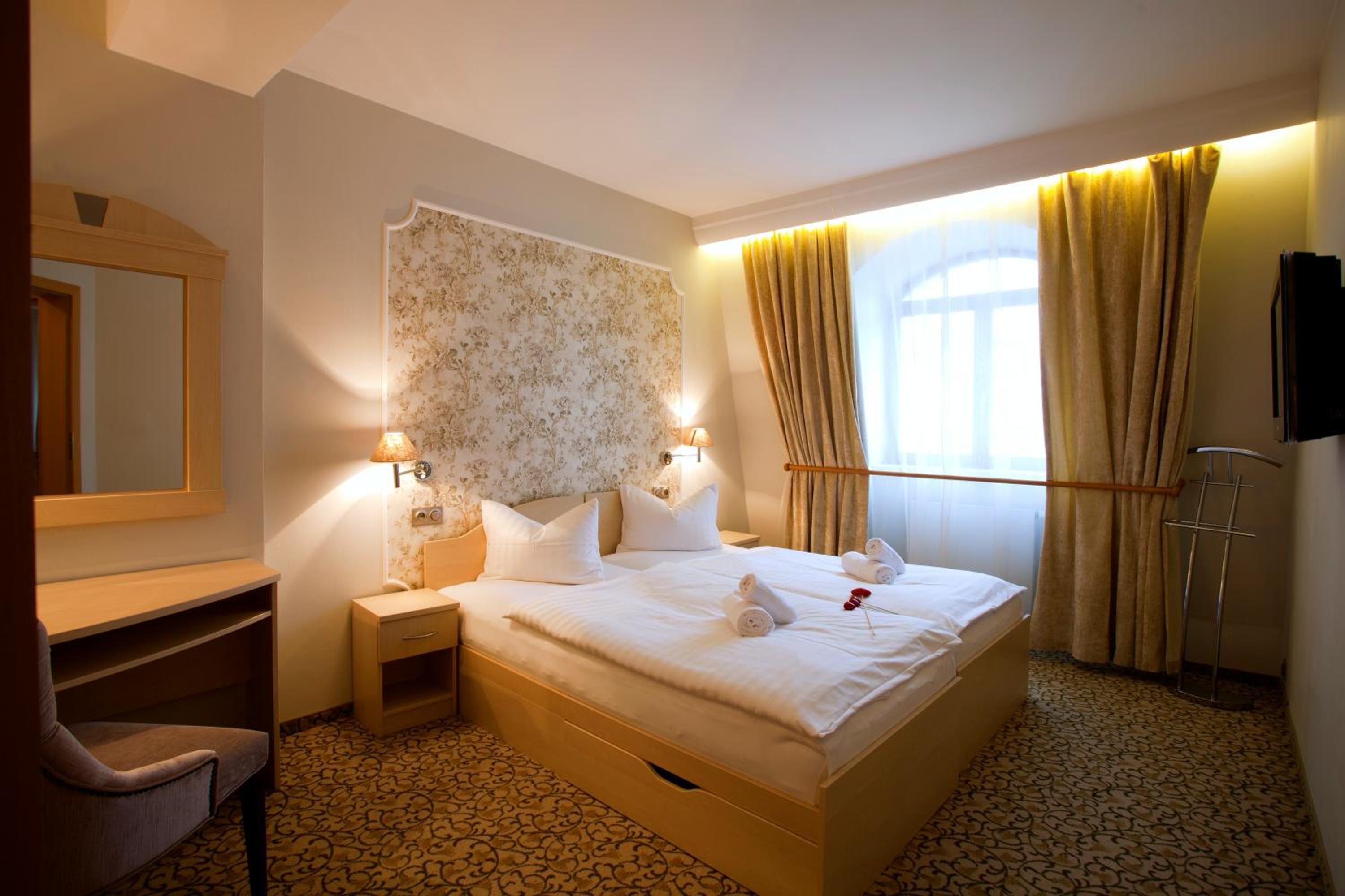 Double Room - Photo 3