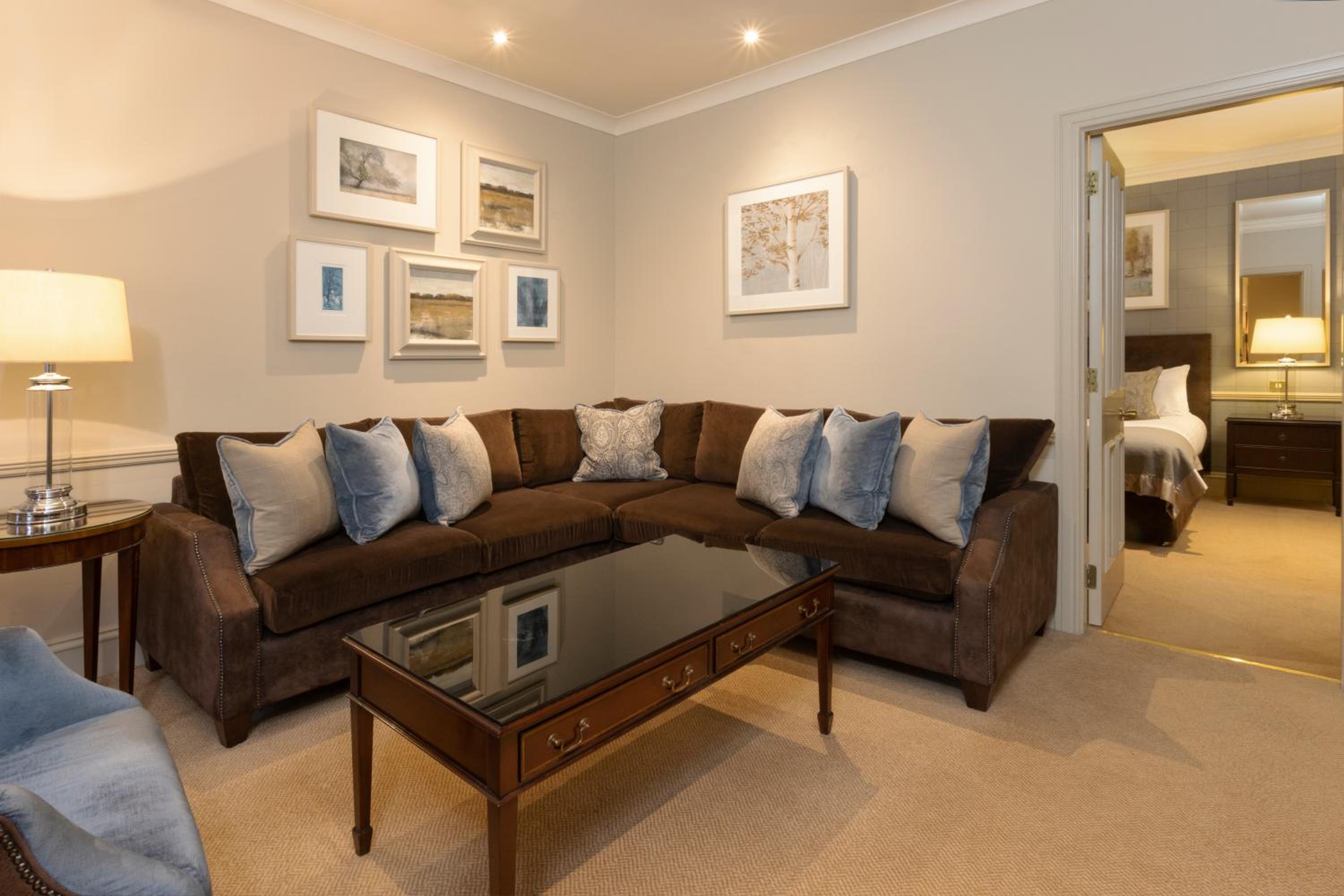Superior King Room - Photo 2