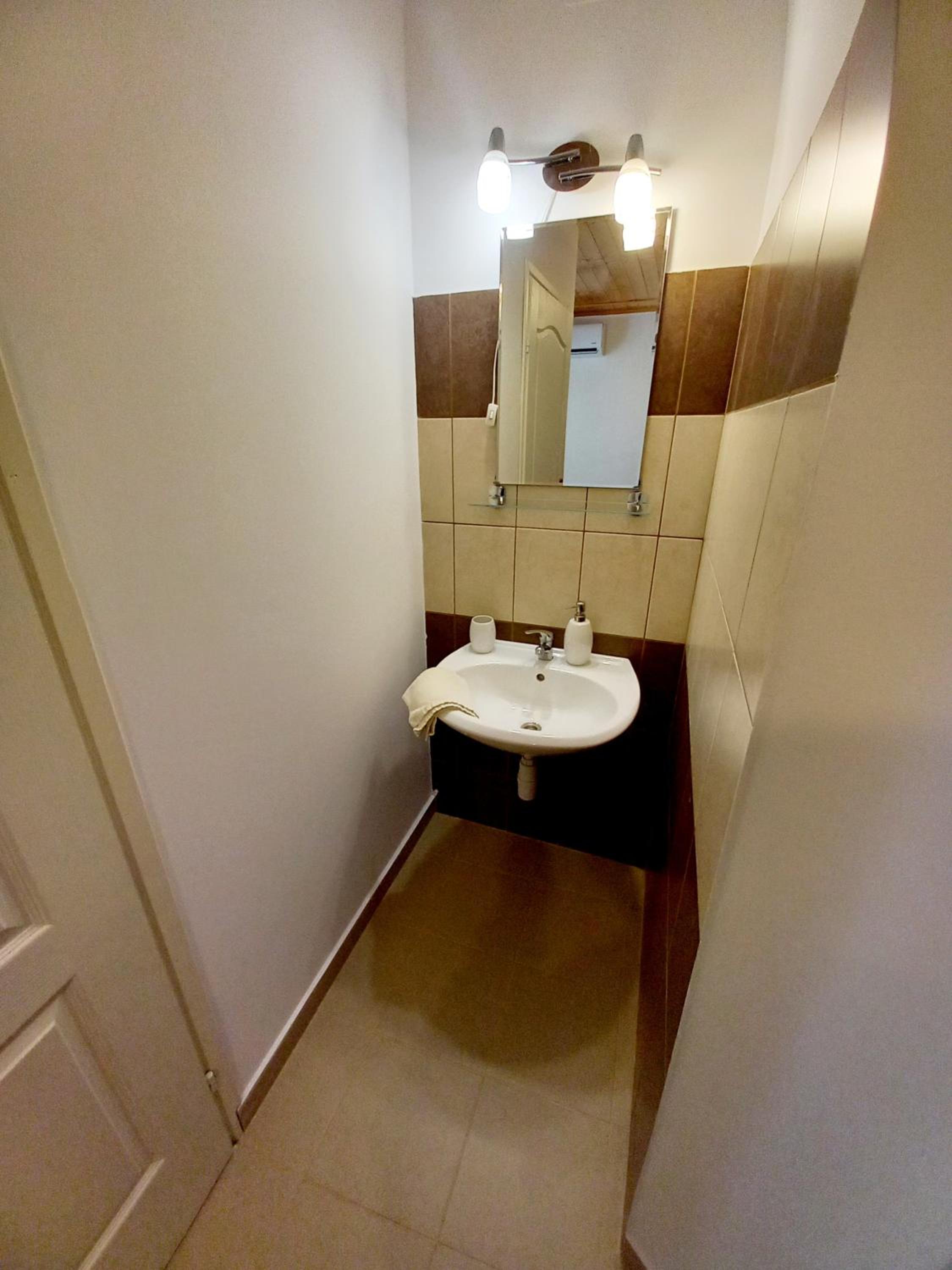 Double Room with Private Bathroom photo 3