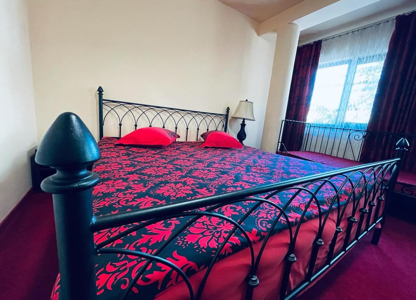 Standard King Room - Photo 7
