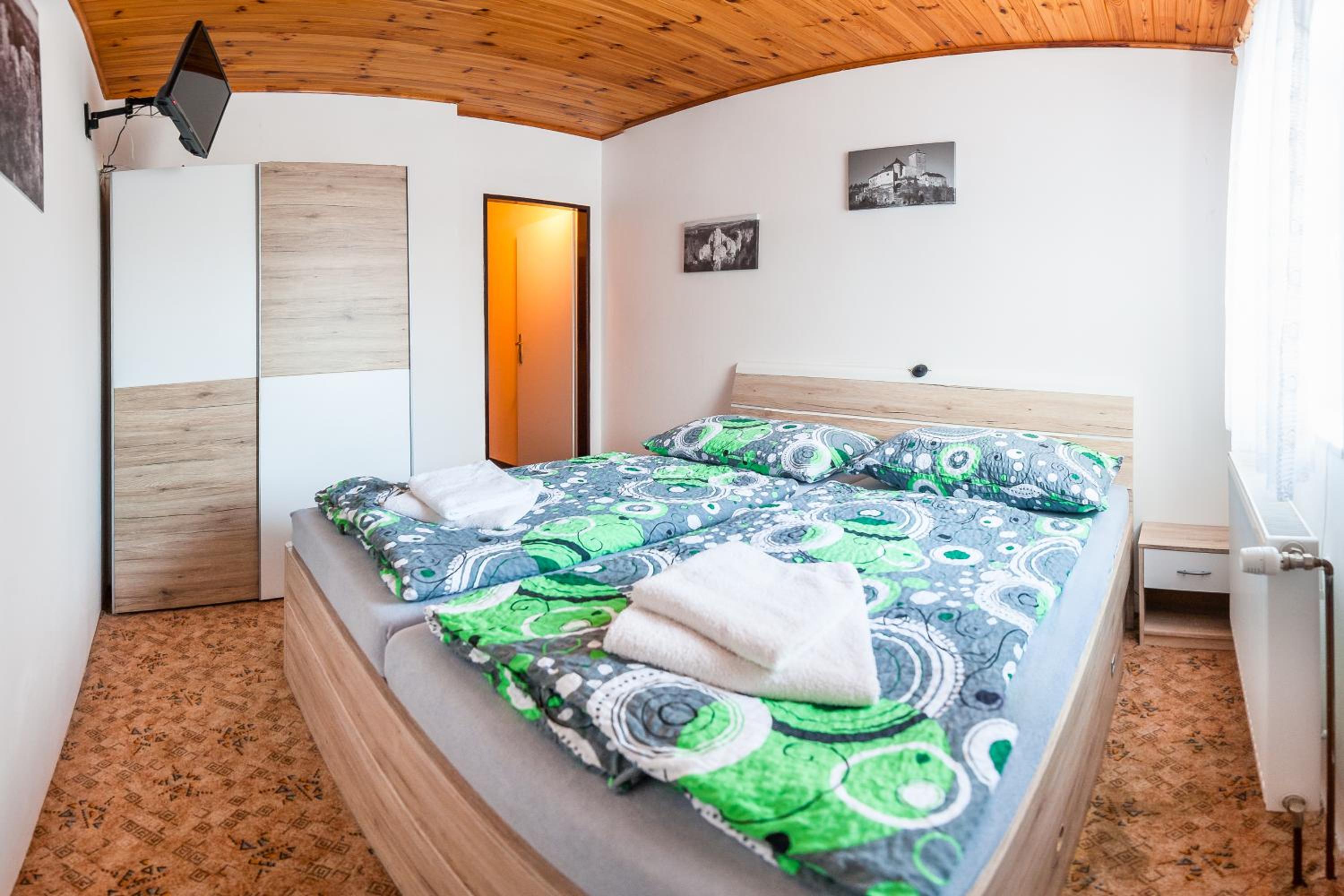 Double or Twin Room photo 3