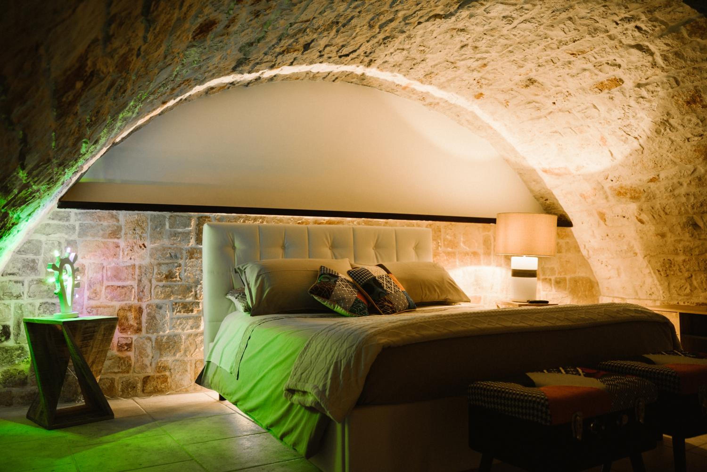 Queen Room with Spa Bath photo 1