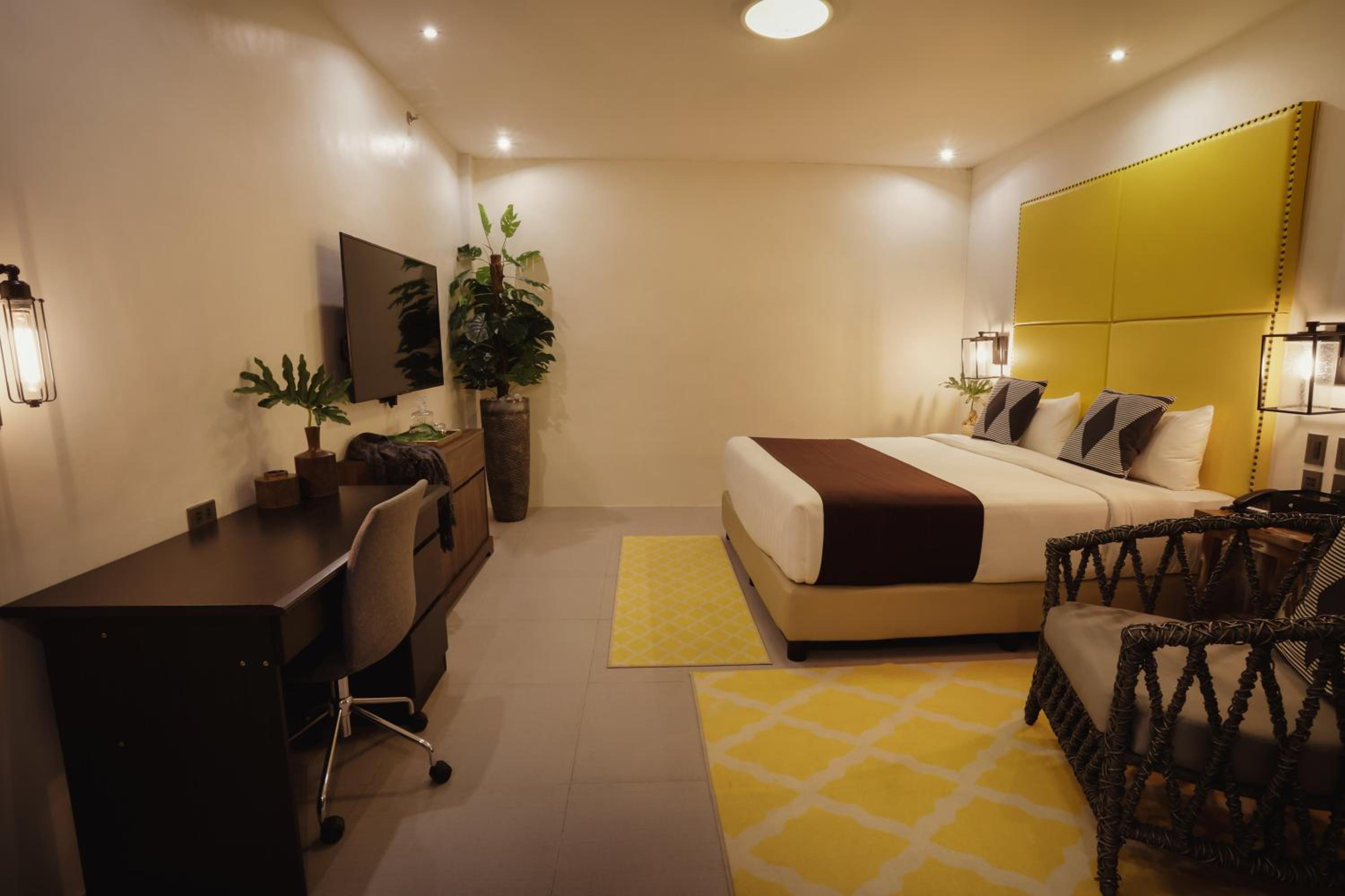 Superior King Room