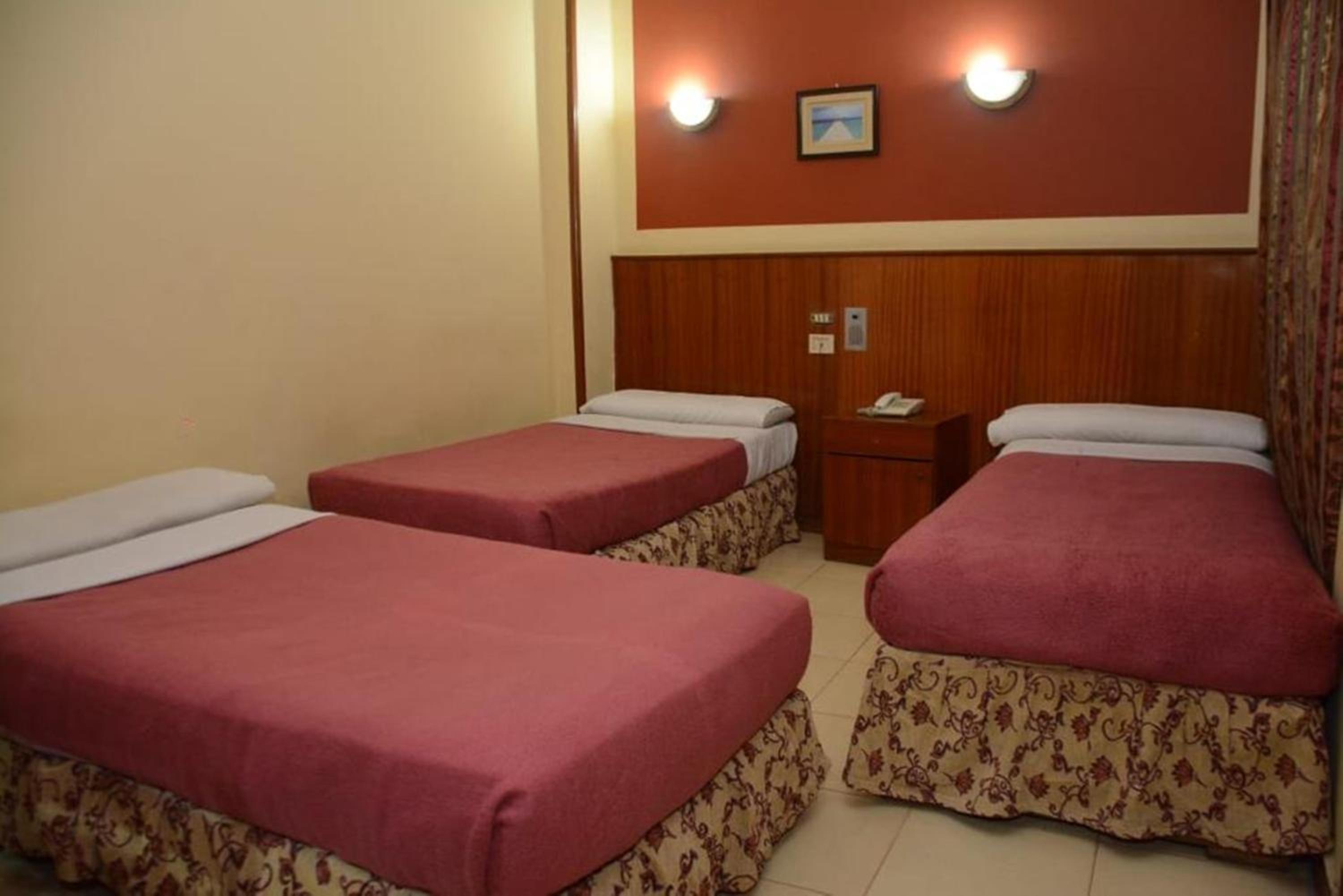 Budget Triple Room - Photo 3
