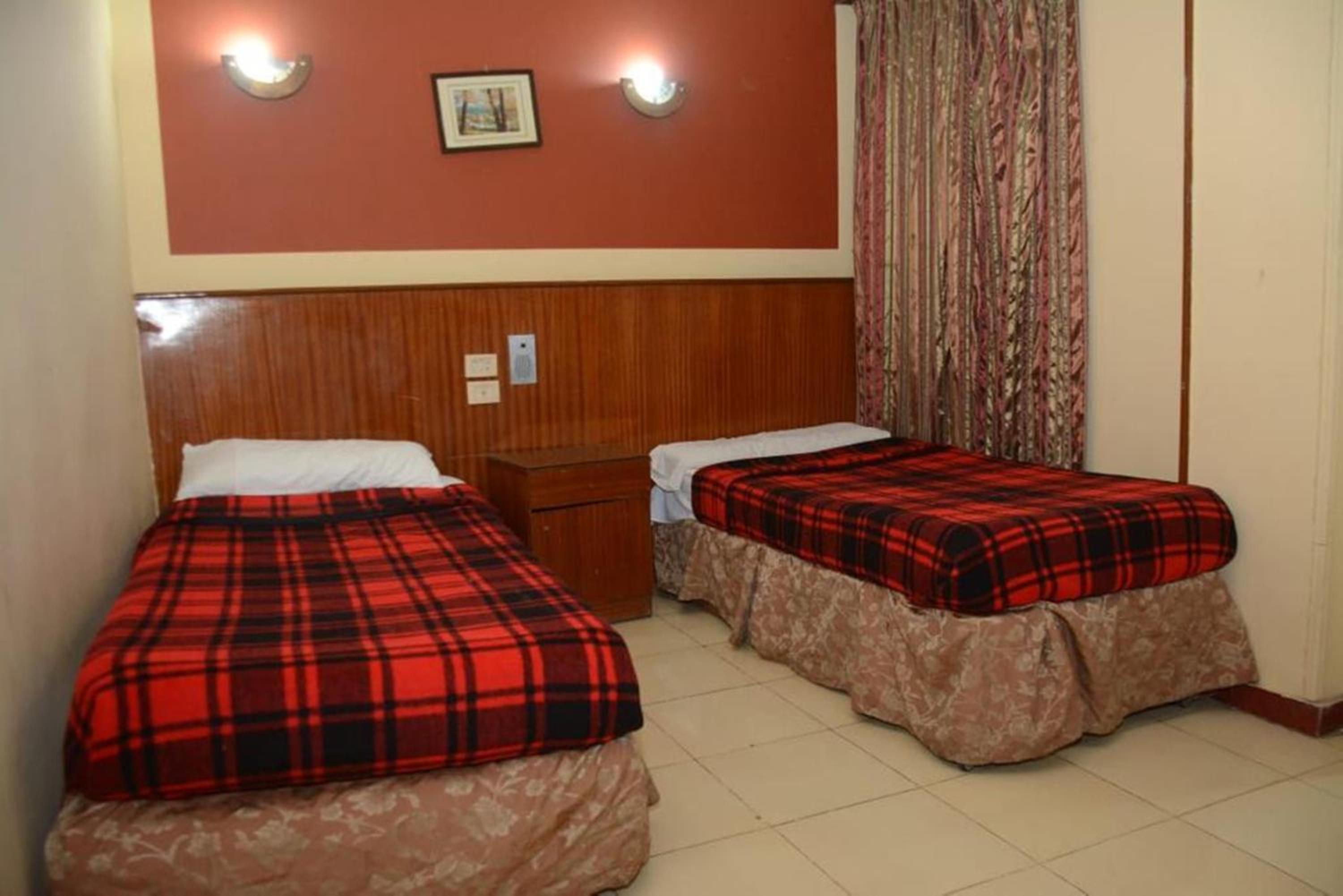 Standard Double or Twin Room - Photo 4