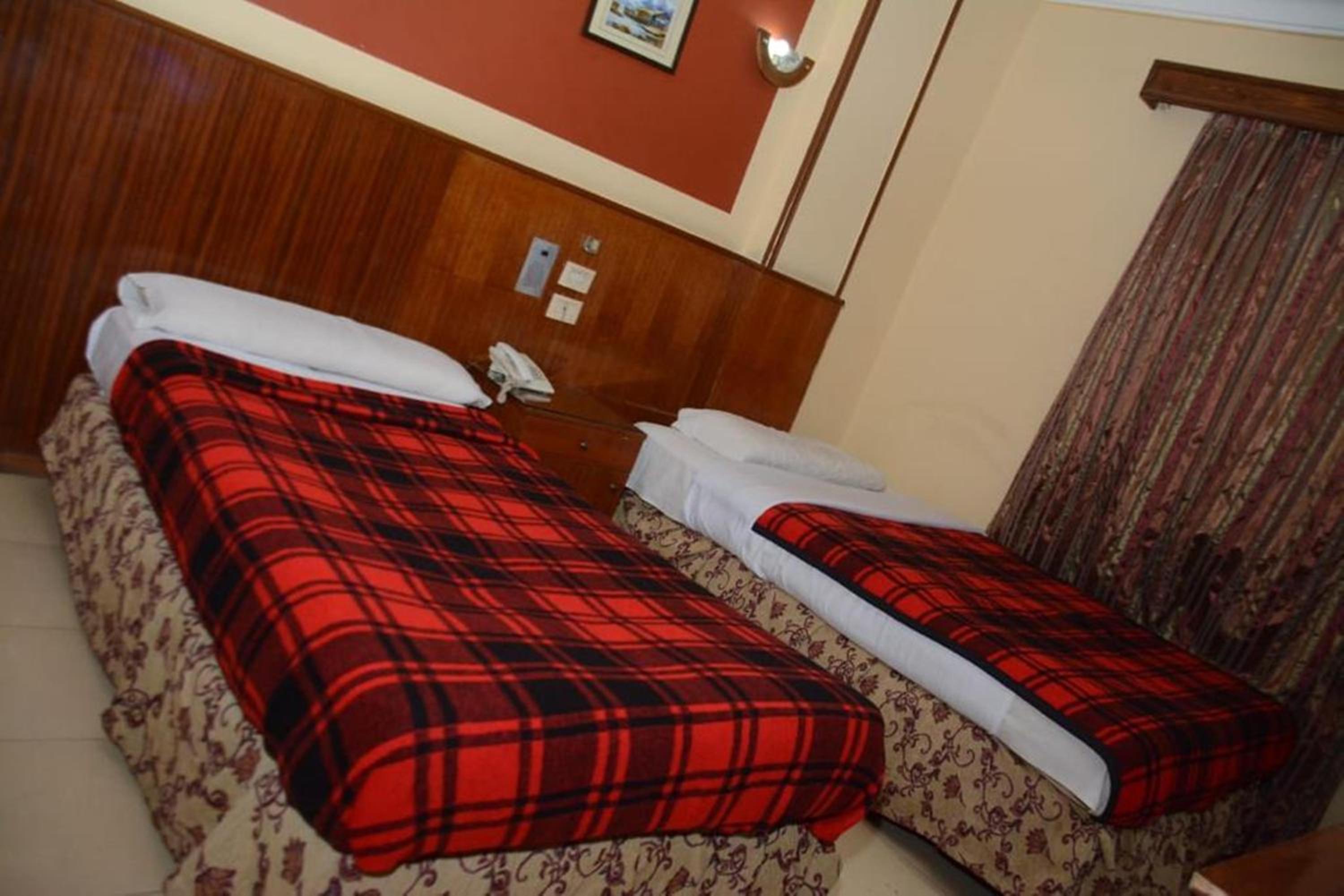 Standard Double or Twin Room - Photo 5