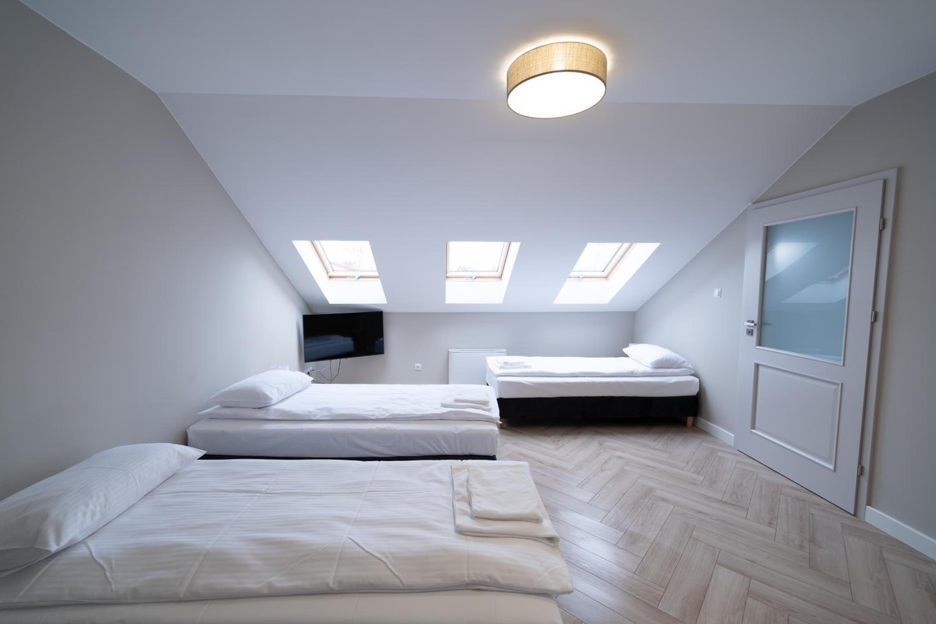 Triple Room with Bathroom photo 1