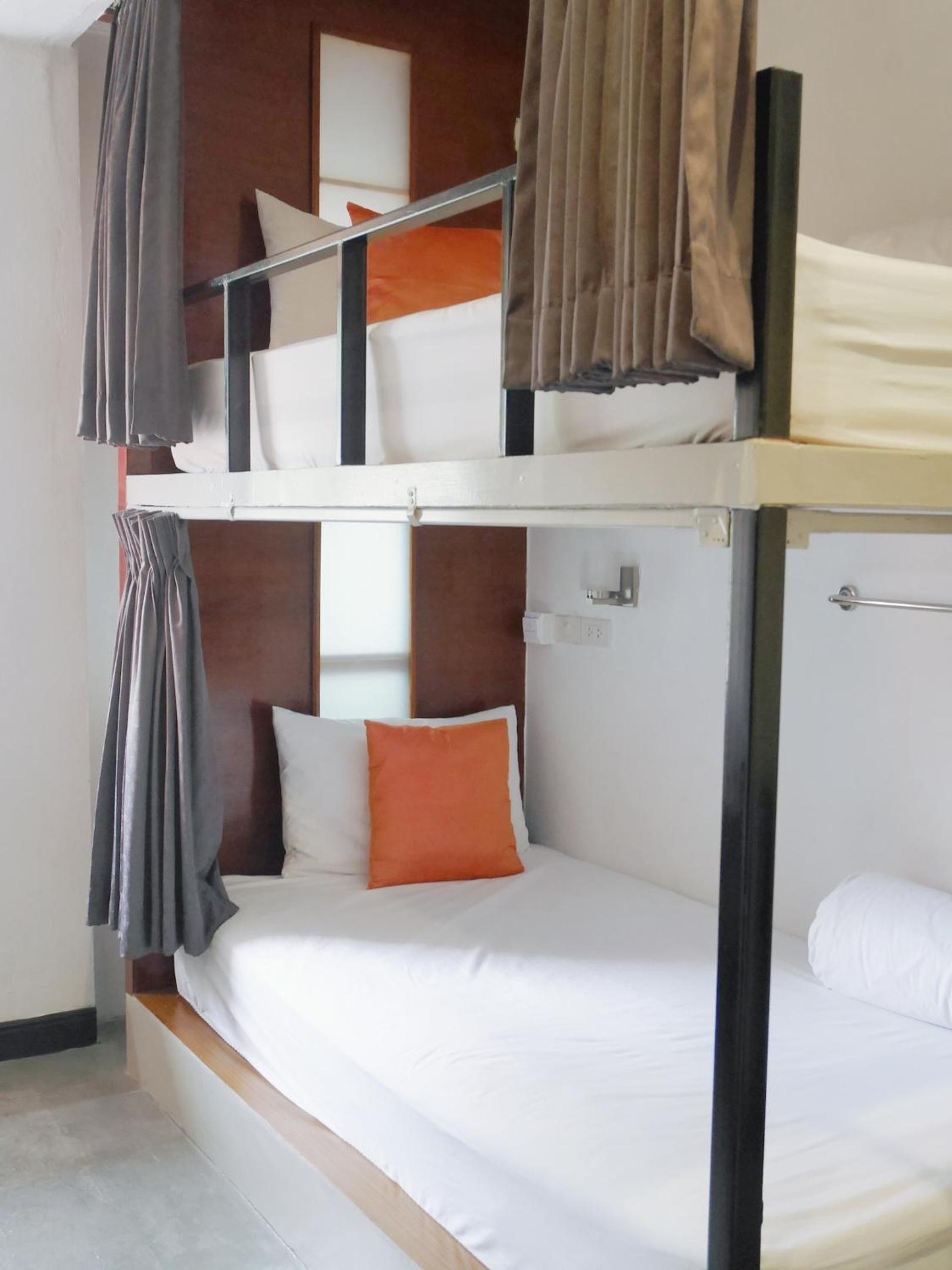 Twin Room with Shared Bathroom photo 1