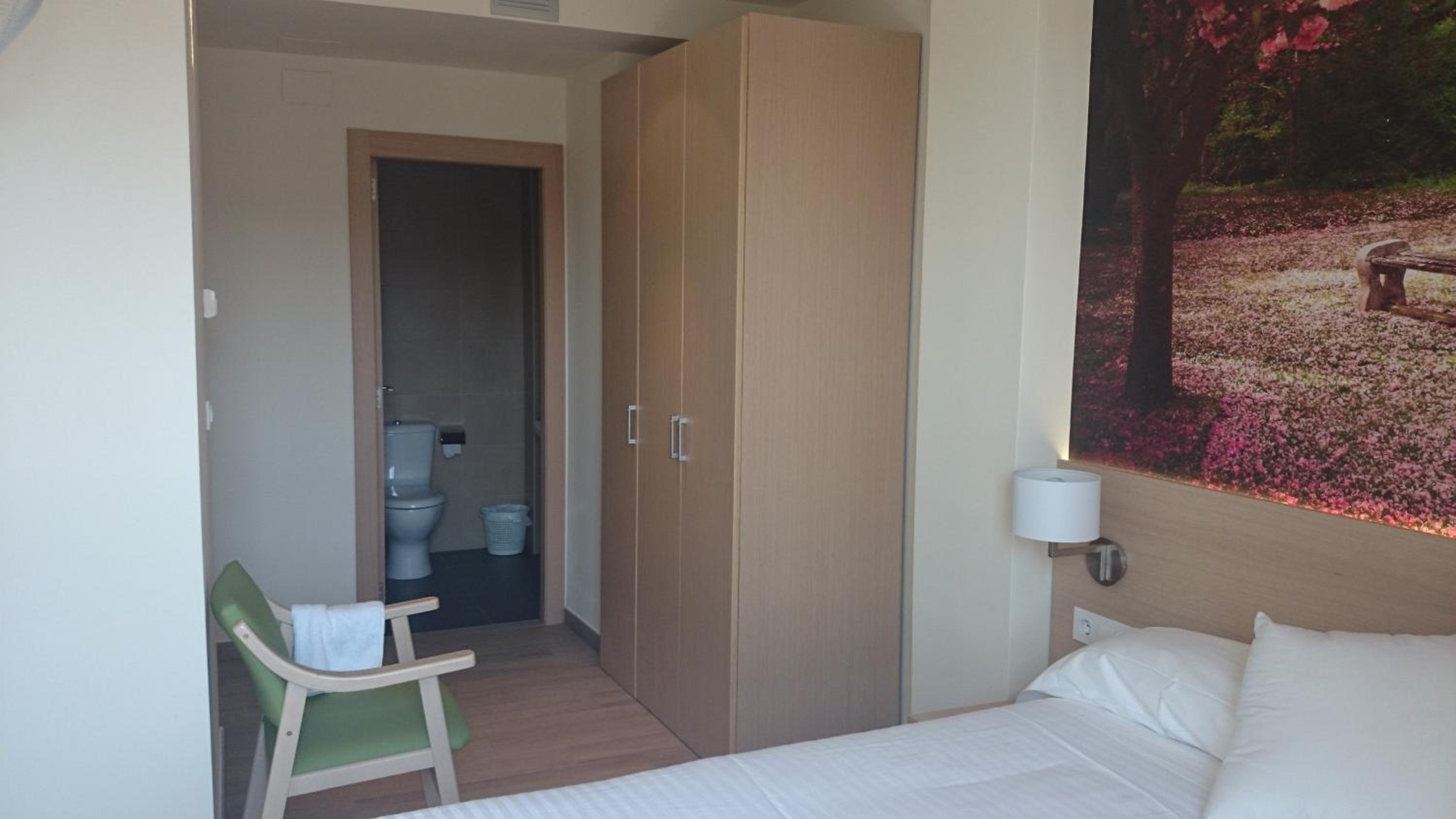 Single Room photo 3