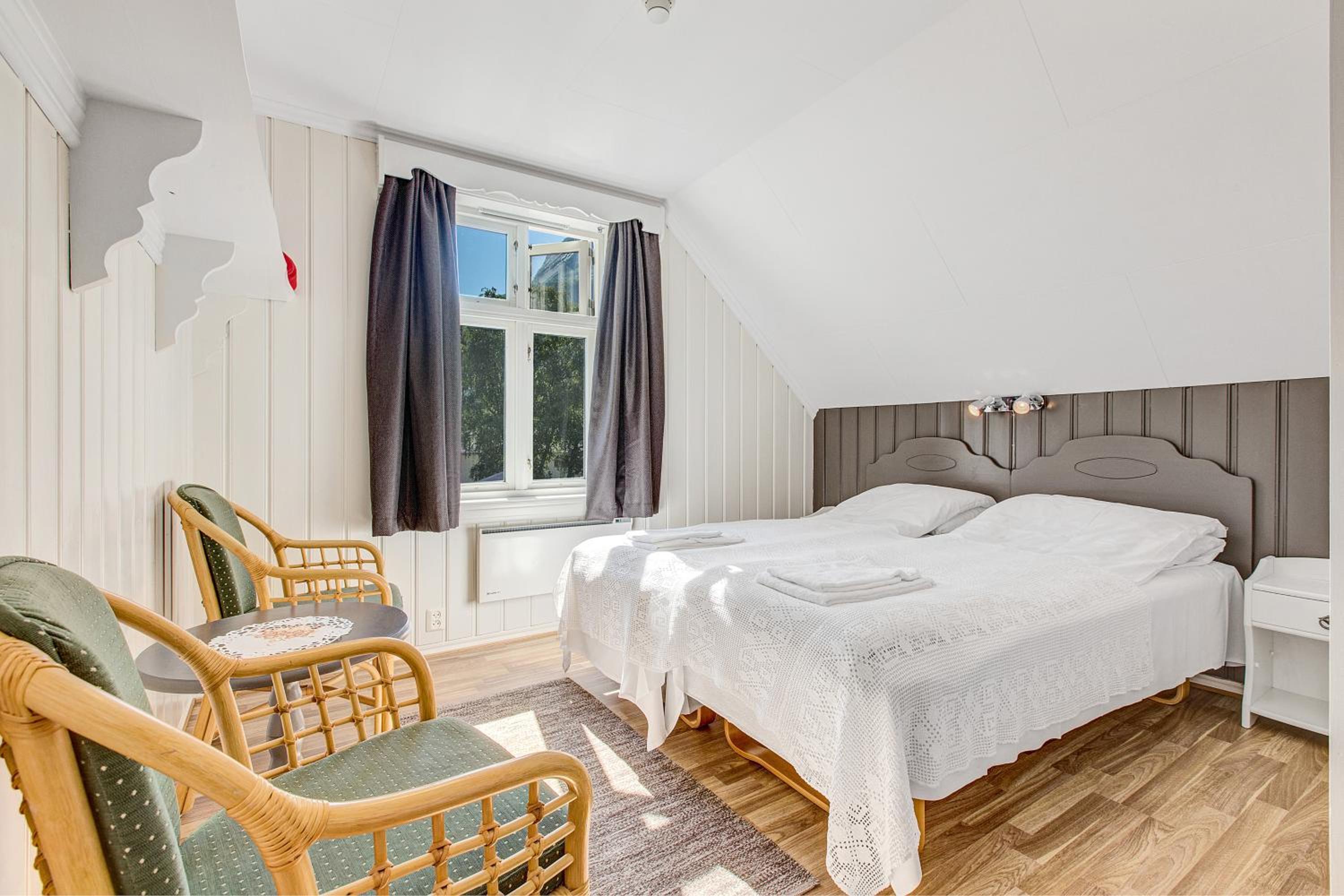 Standard Double Room with Shared Bathroom photo 1