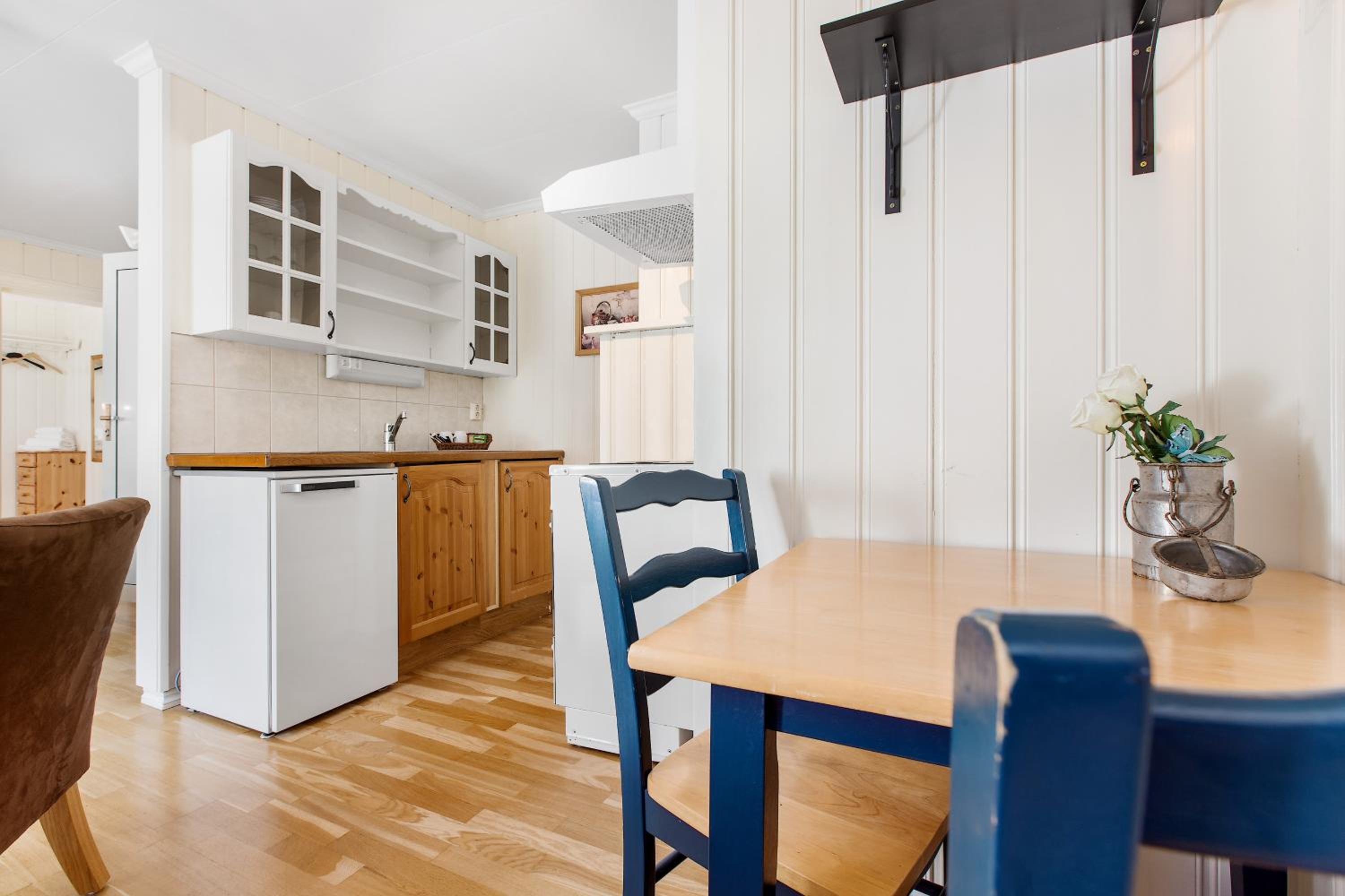 Studio Apartment - Photo 17