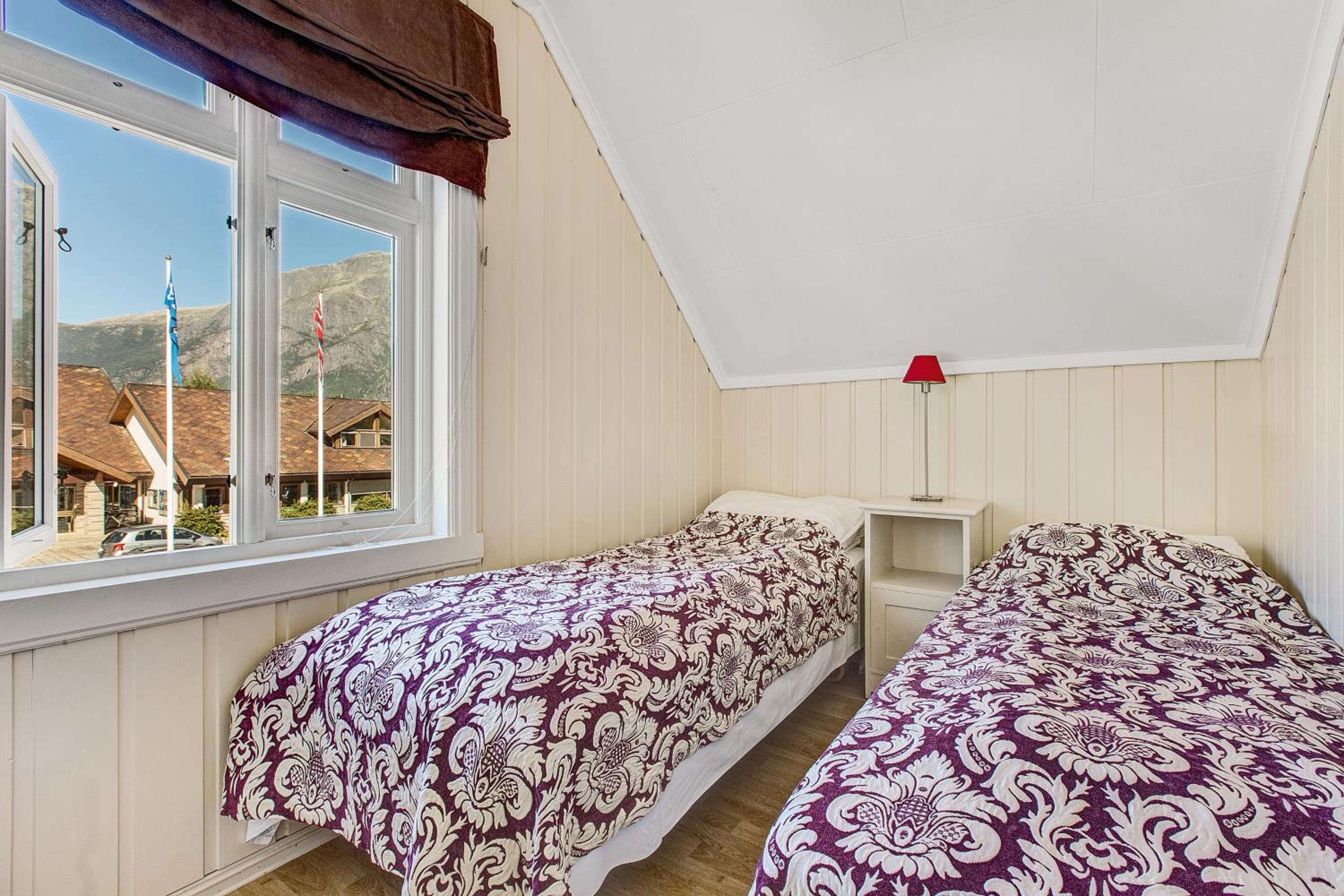 Studio Apartment - Photo 16
