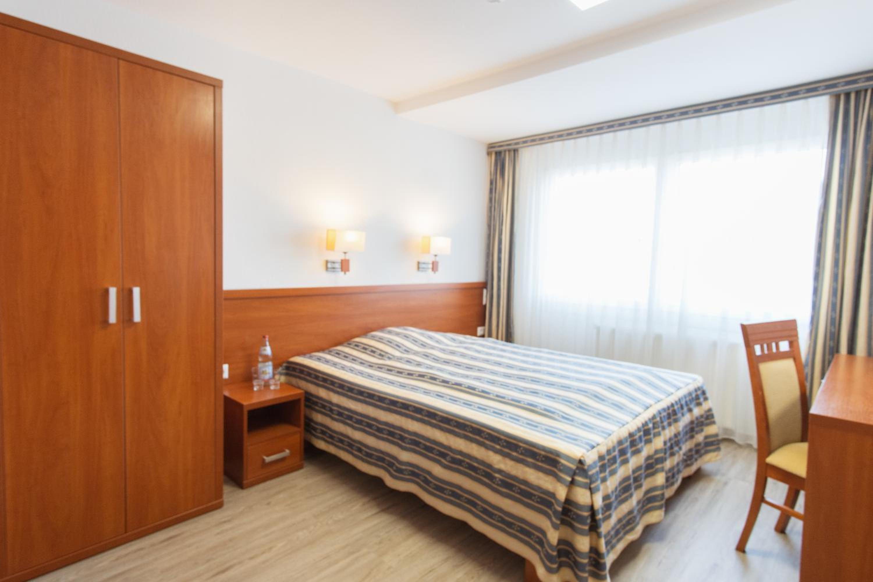 Double Room - Photo 17