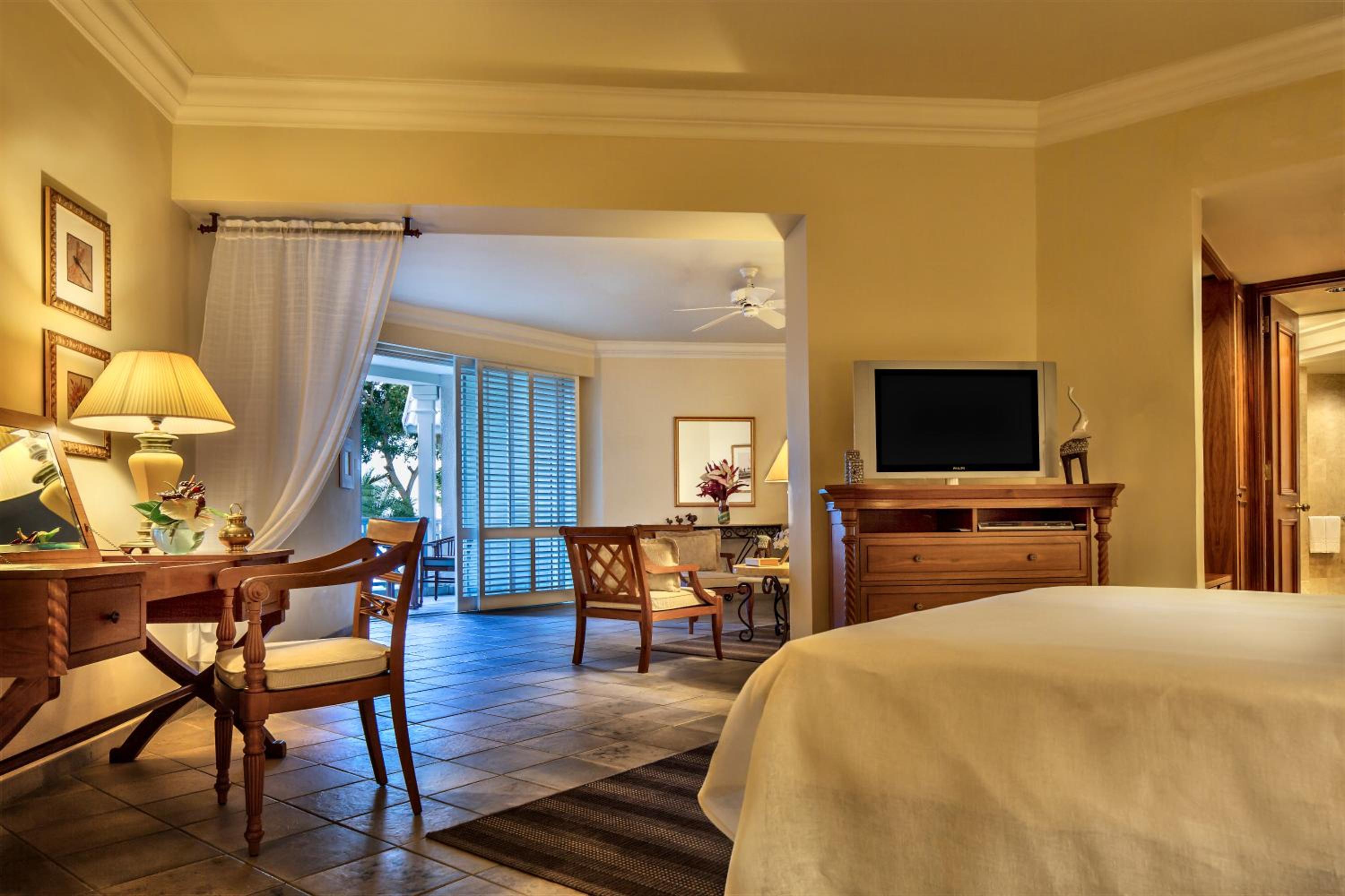 Senior Suite with Garden View photo 1