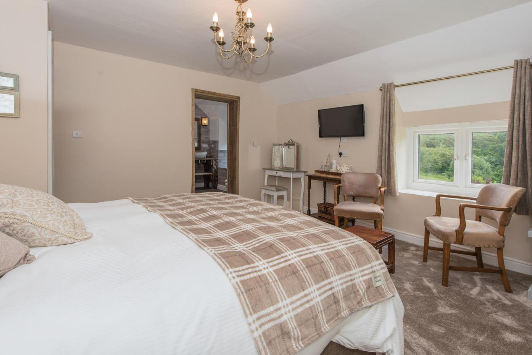 Superior King Room photo 1