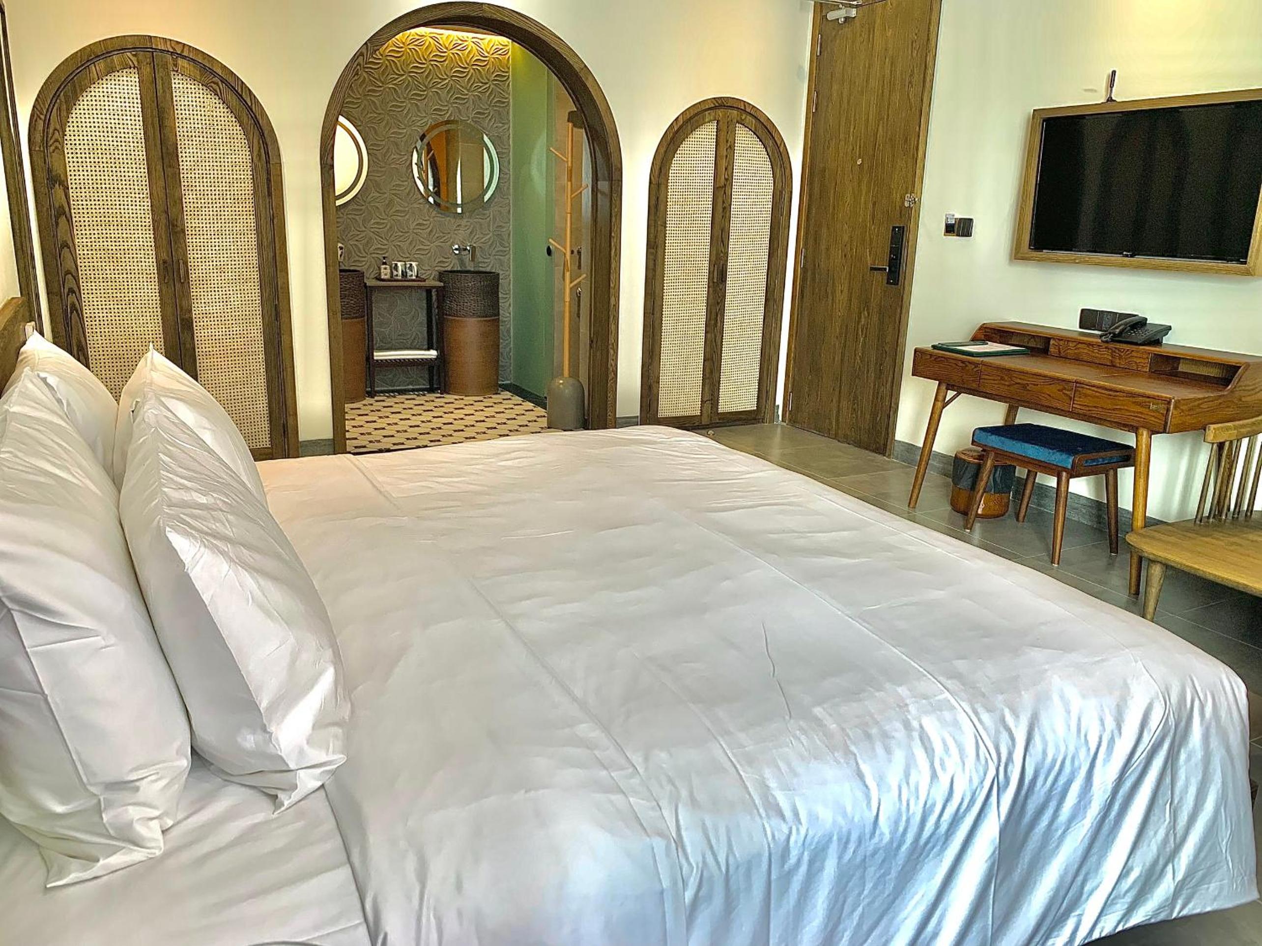 Standard Suite - Photo 2