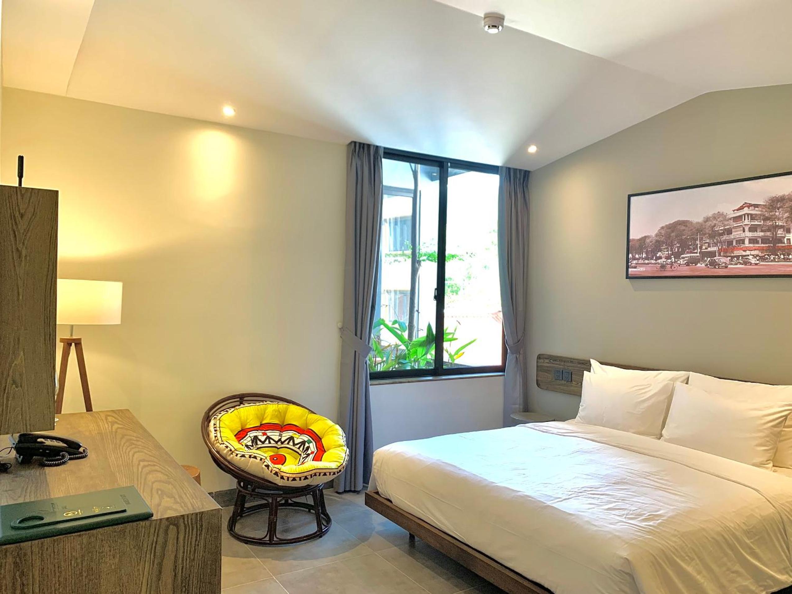 Superior King Room