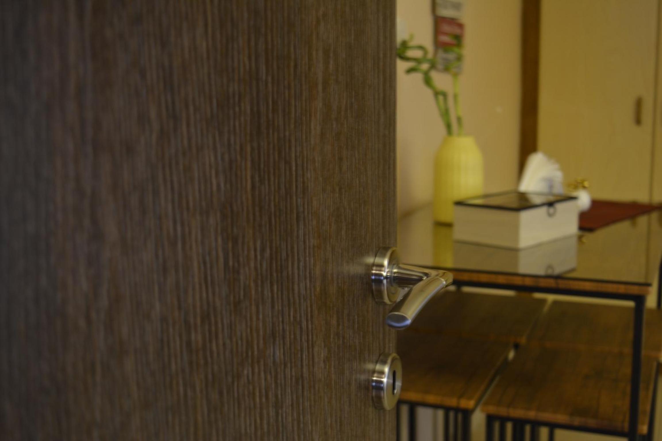 One-Bedroom Apartment - Photo 2