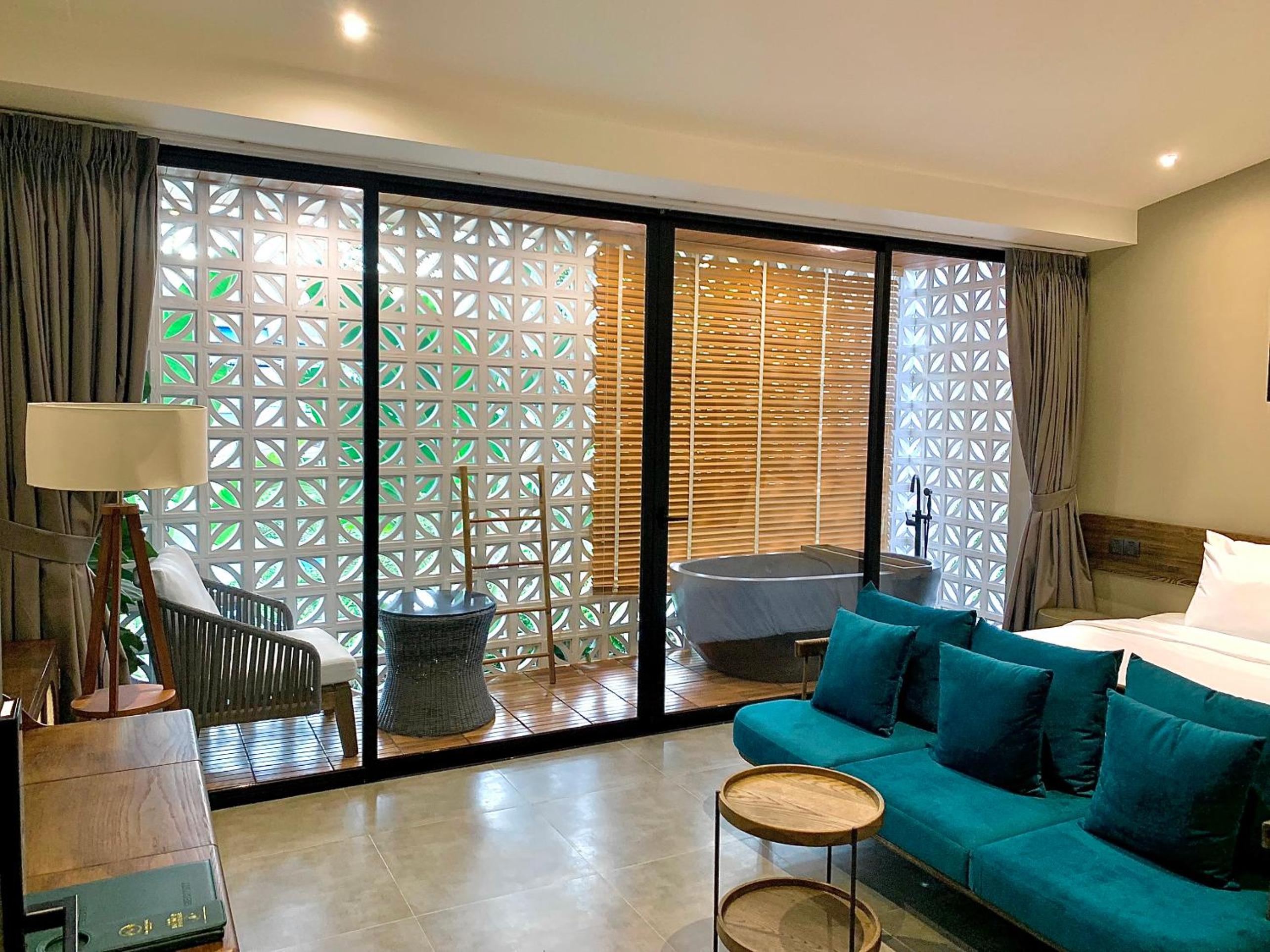 Deluxe Suite