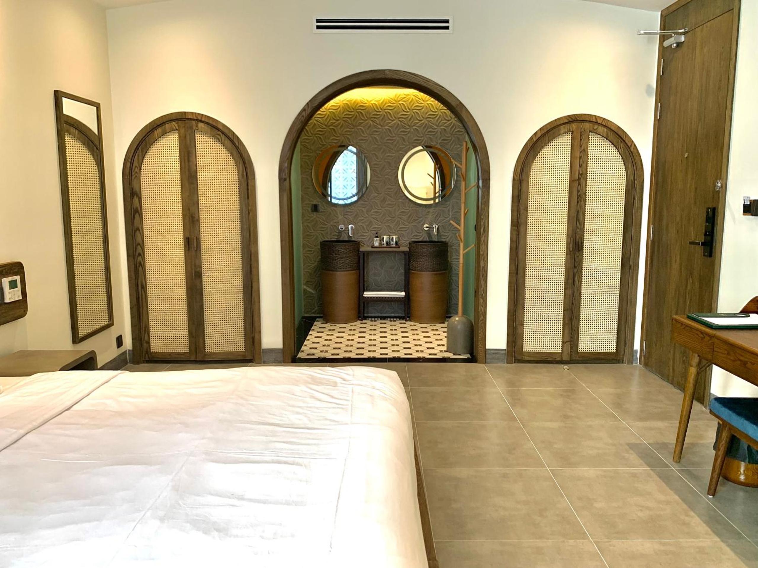 Standard Suite - Photo 7