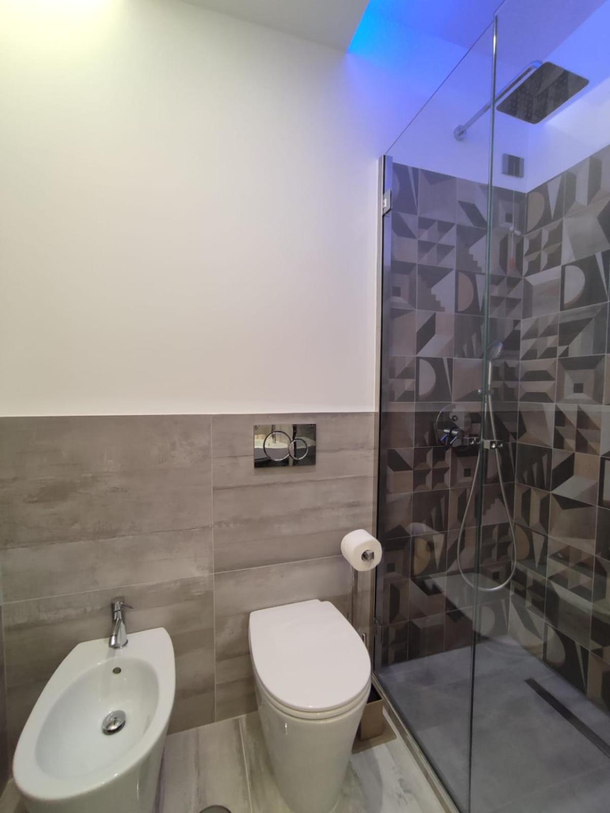 Deluxe Double Room with Bath photo 2