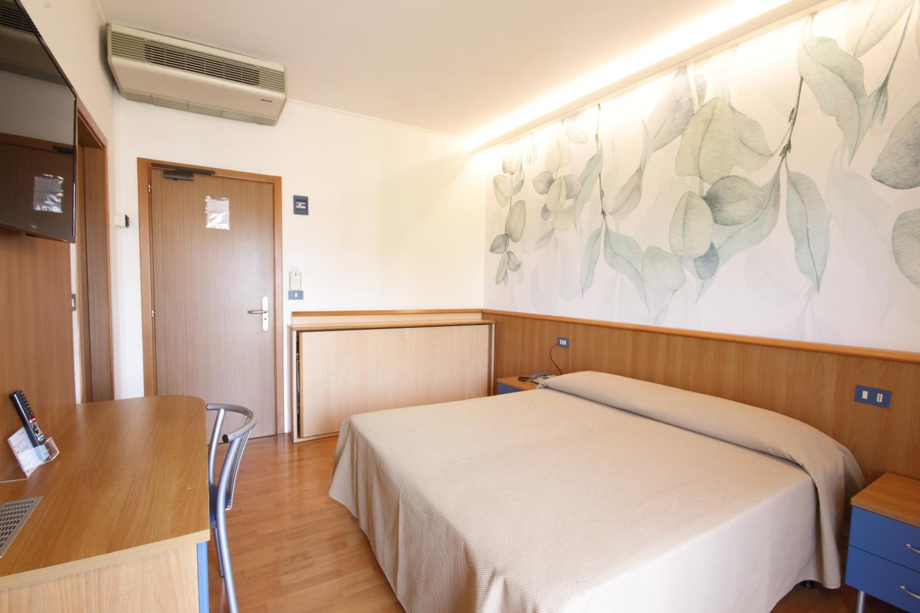 Triple Room with Balcony photo 2