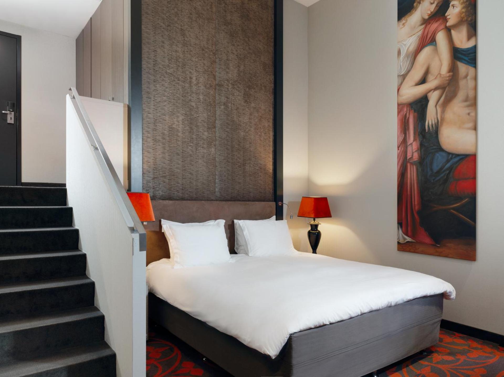 Executive Loft - Photo 1
