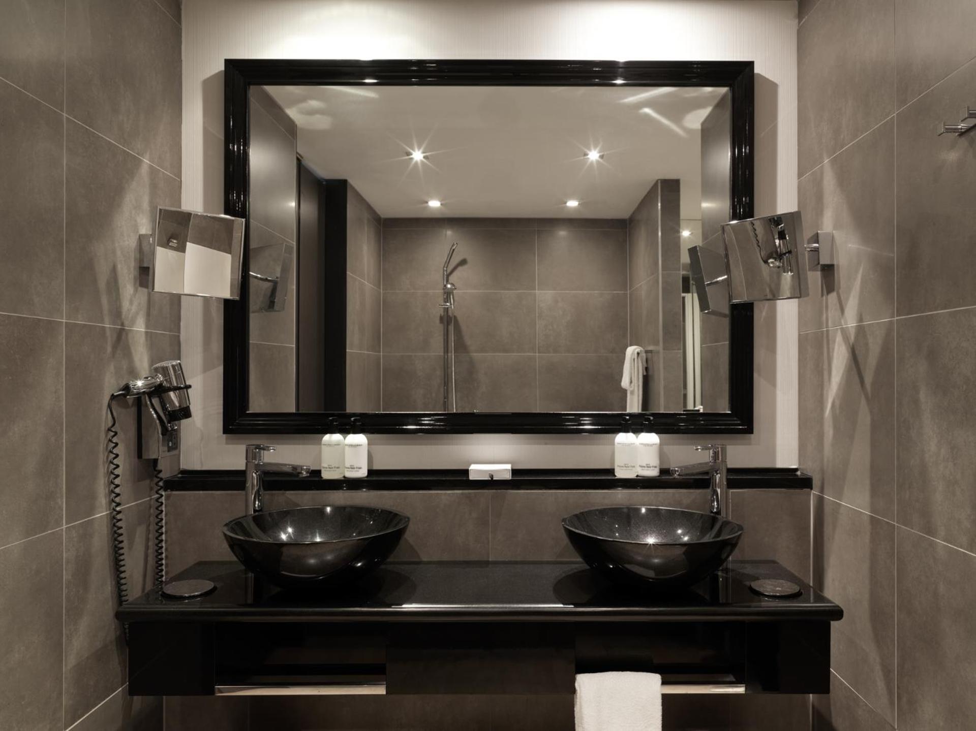 Executive Suite - Photo 5