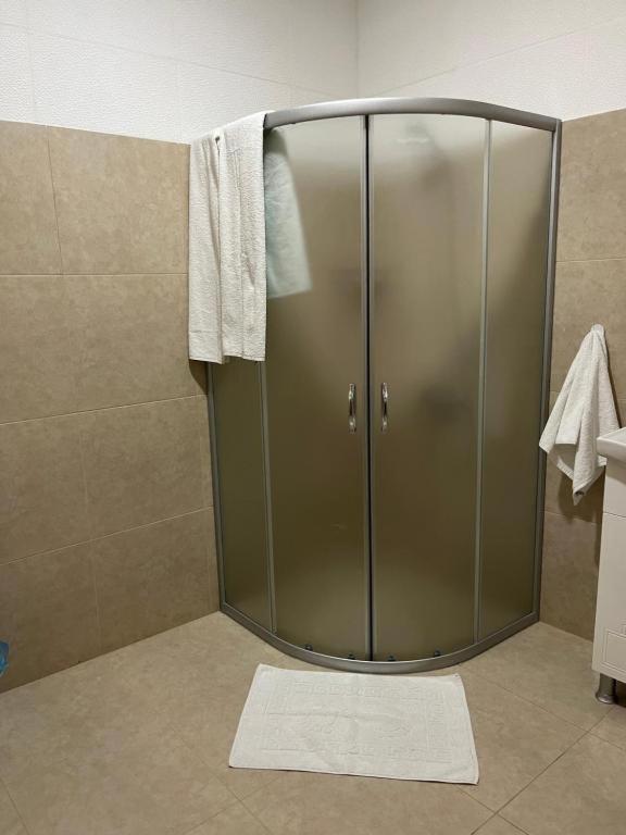 Standard Double Room - Photo 21