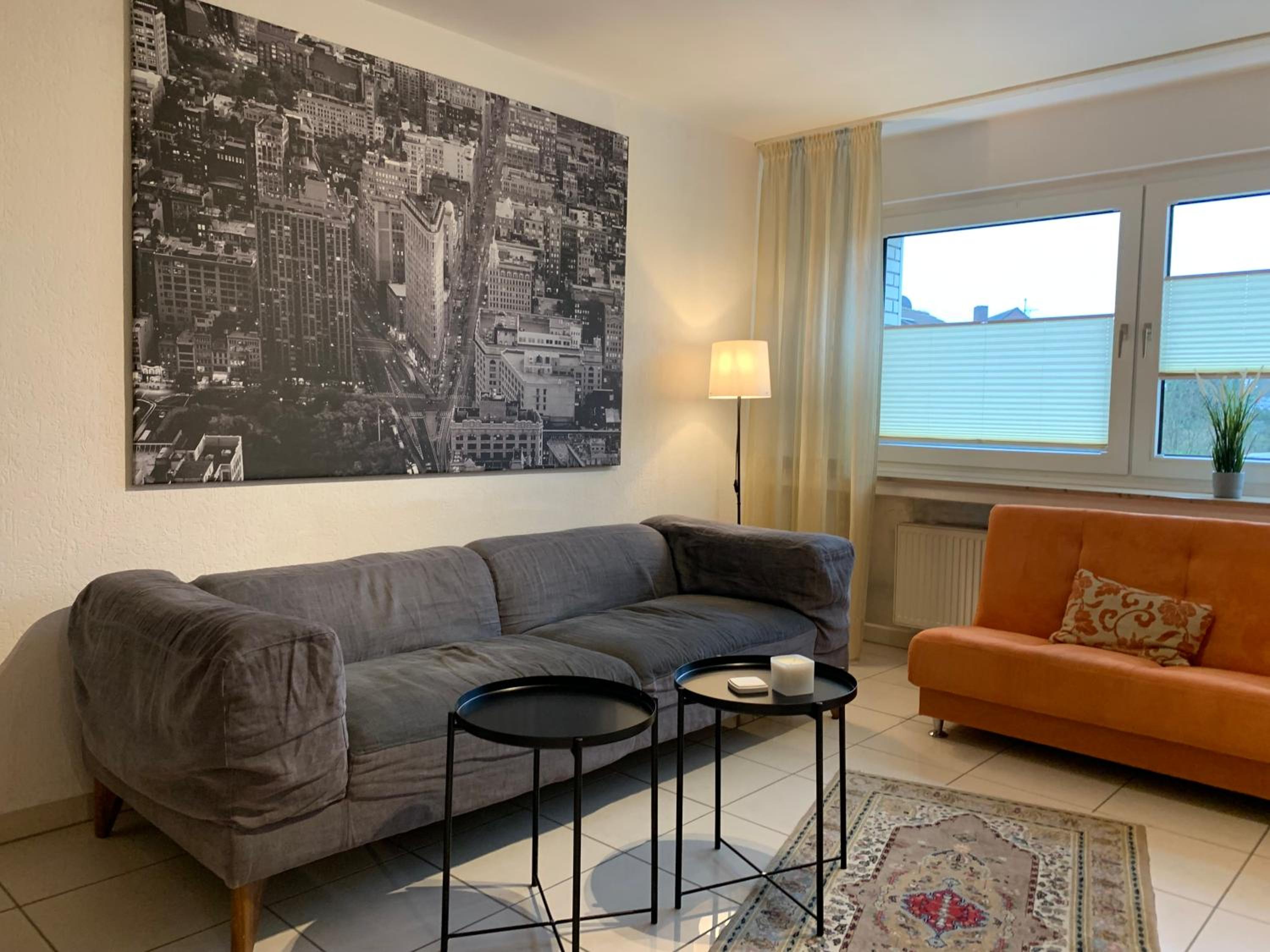 One-Bedroom Apartment photo 1