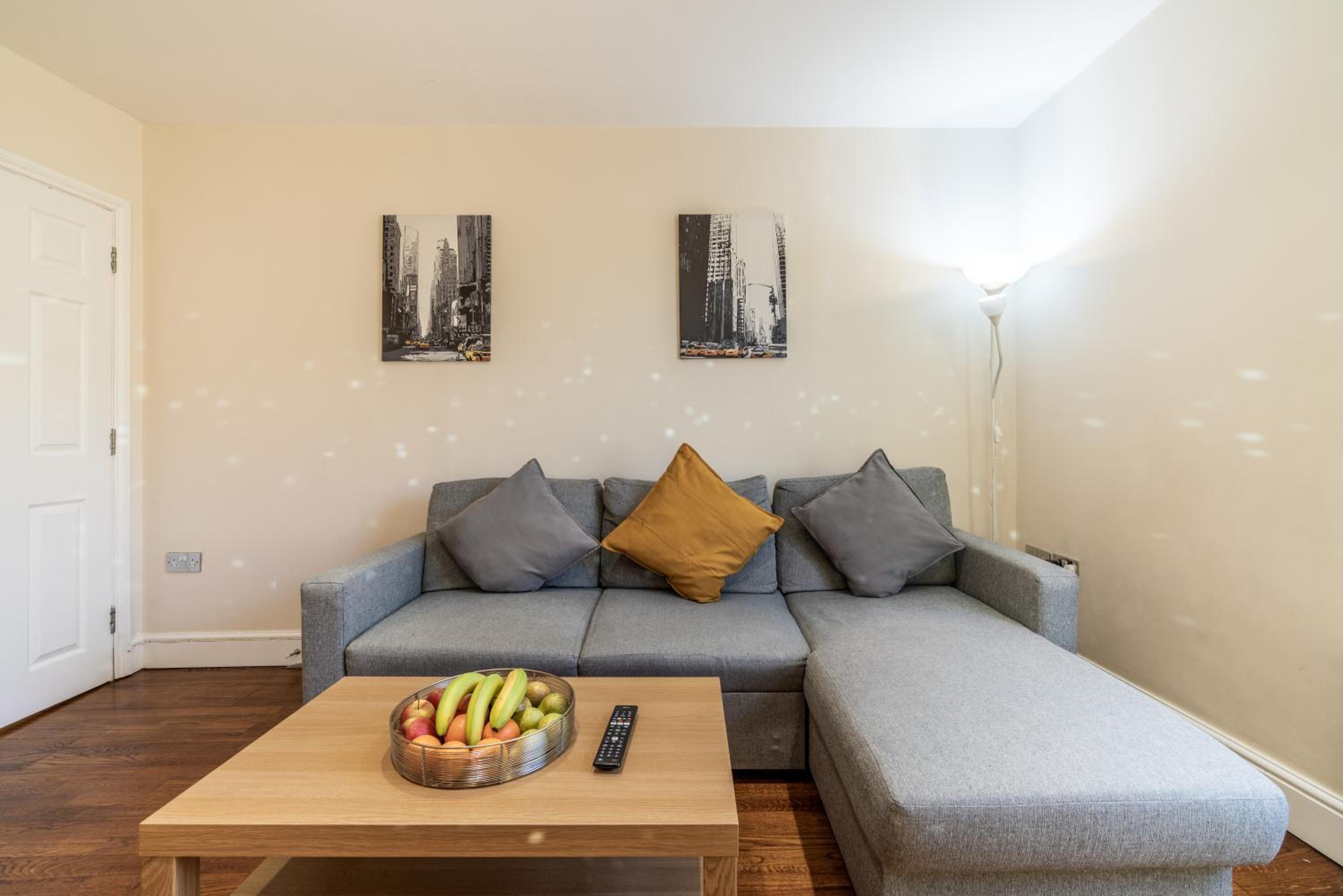 Apartment photo 3