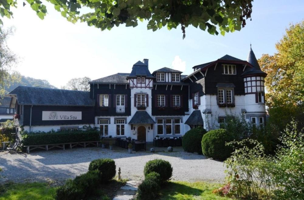 Villa photo 2