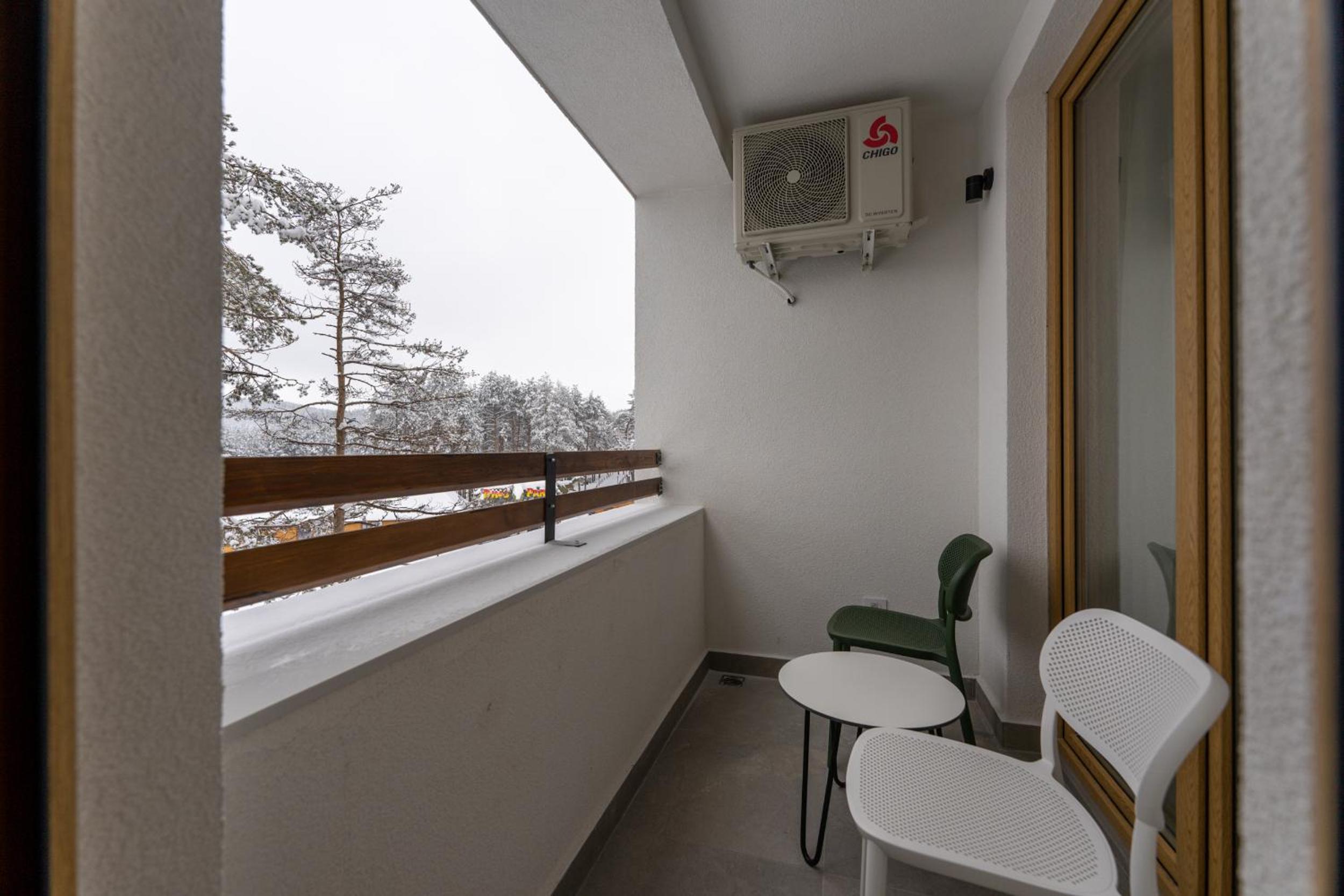 One-Bedroom Apartment - Photo 7