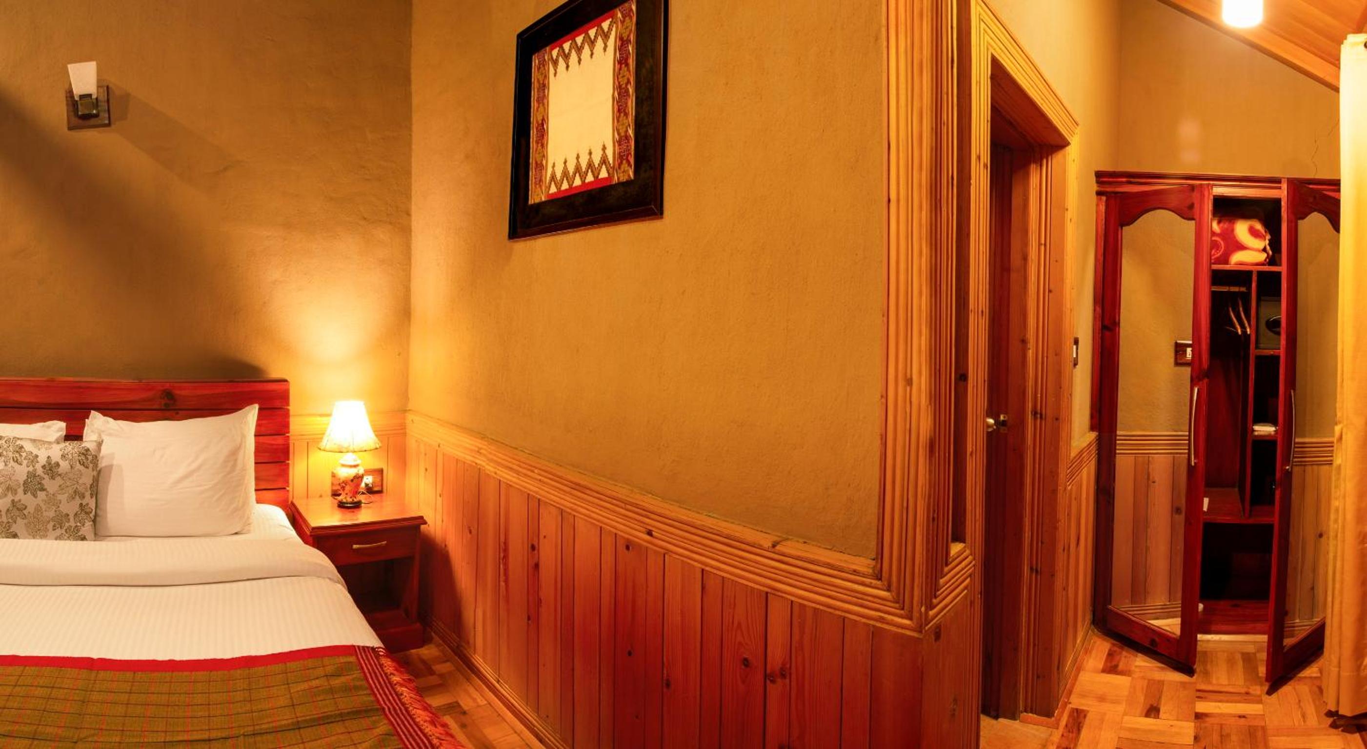 Double Room with Mountain View - Photo 12