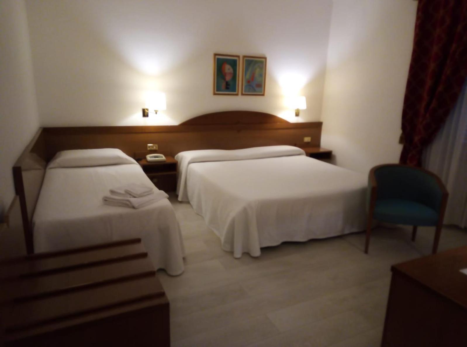 Standard Triple Room - Photo 3