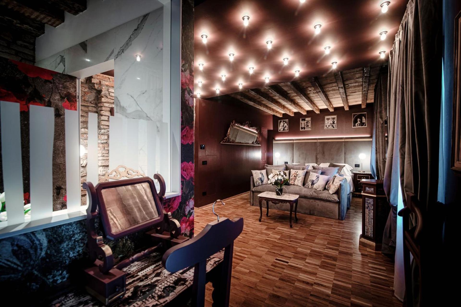 Superior Suite - Photo 1