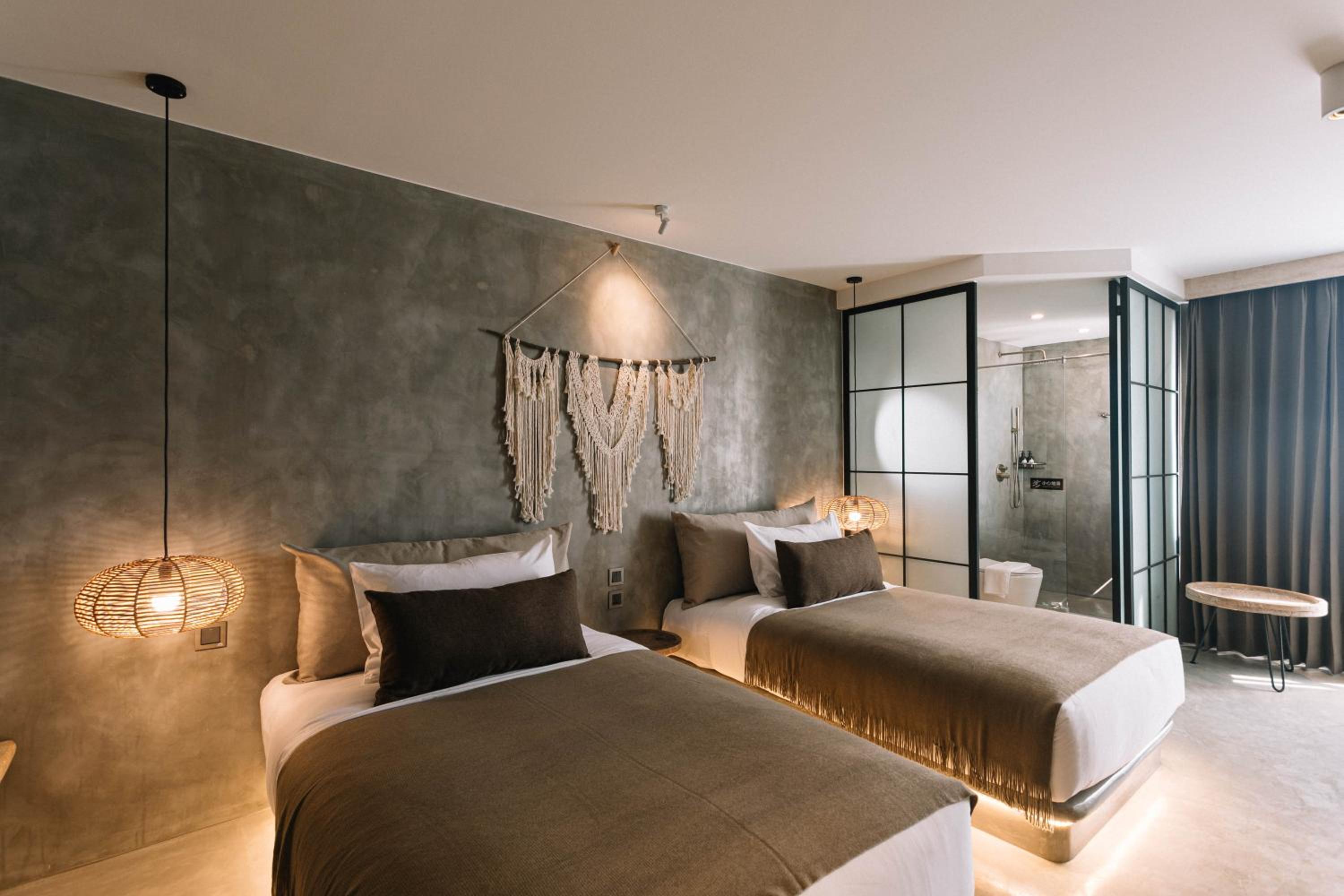Standard Twin Room - Photo 7