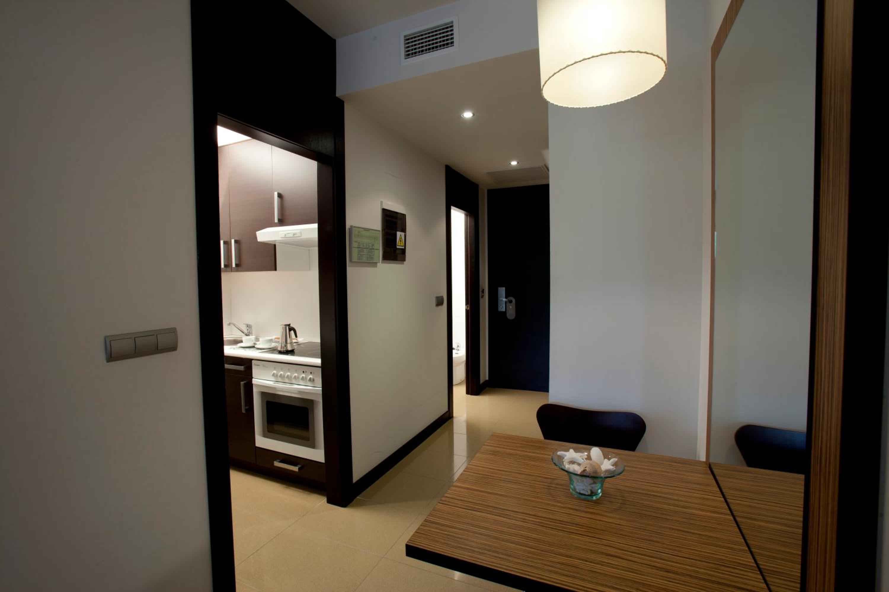 Single Room - Photo 6