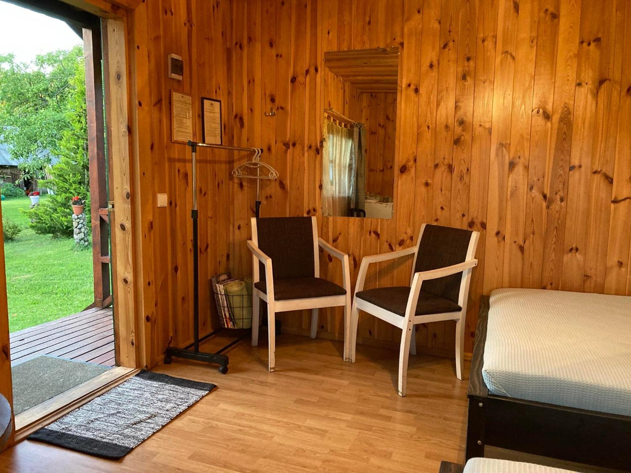 Family Room with Lake View photo 1