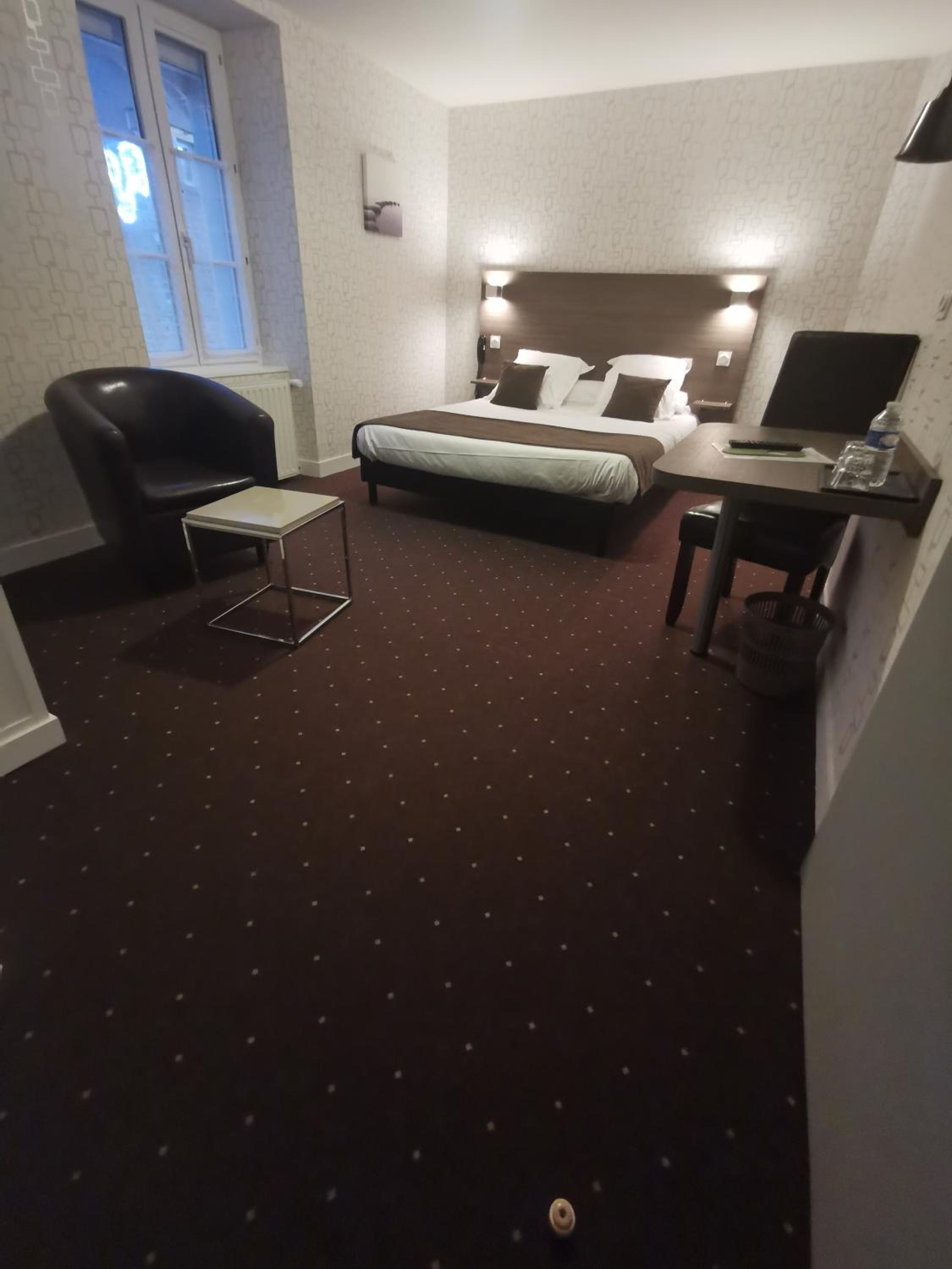 Deluxe Double Room (2 Adults + 1 Child) photo 3