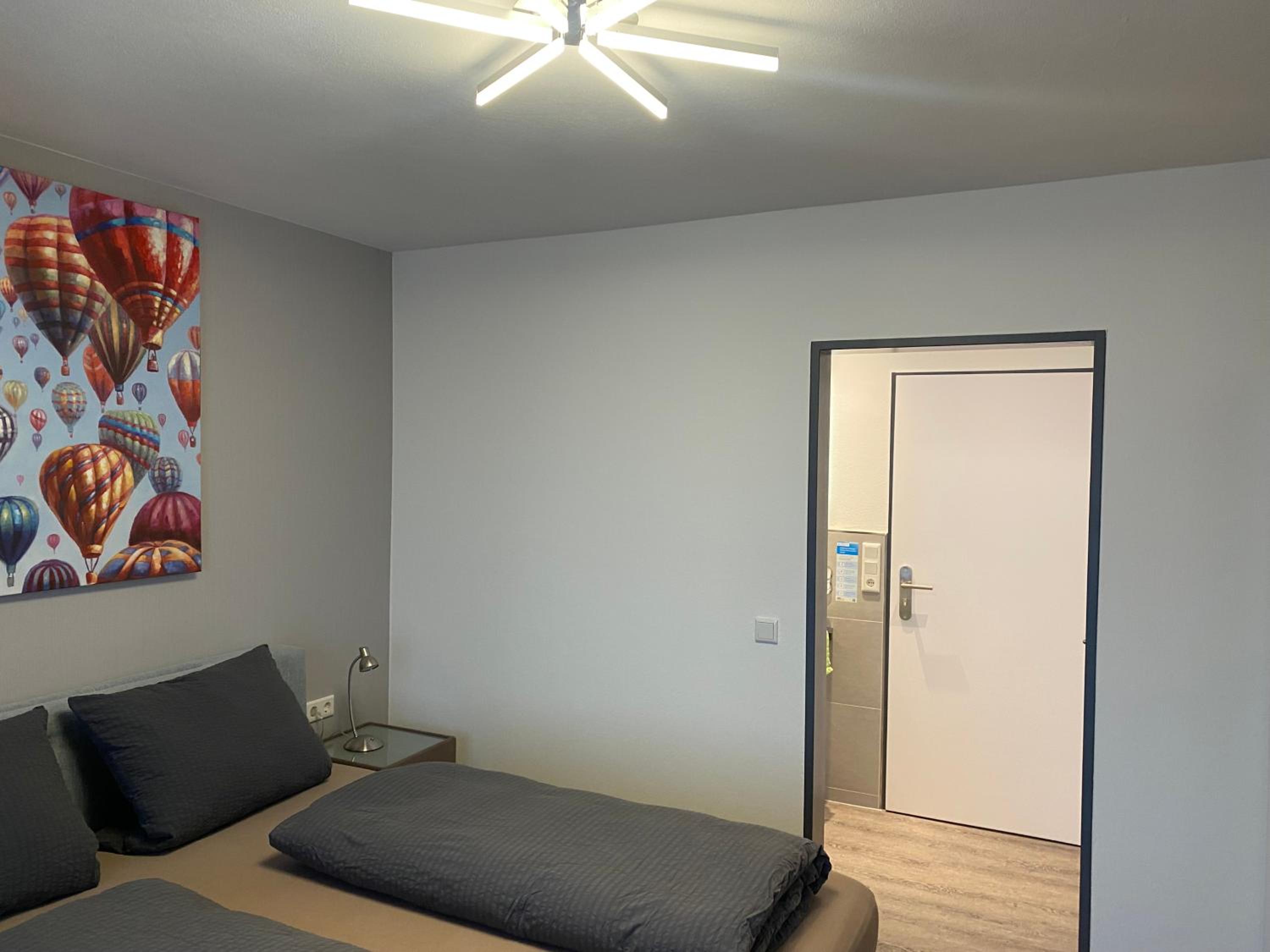 Double Room with Balcony - Photo 2