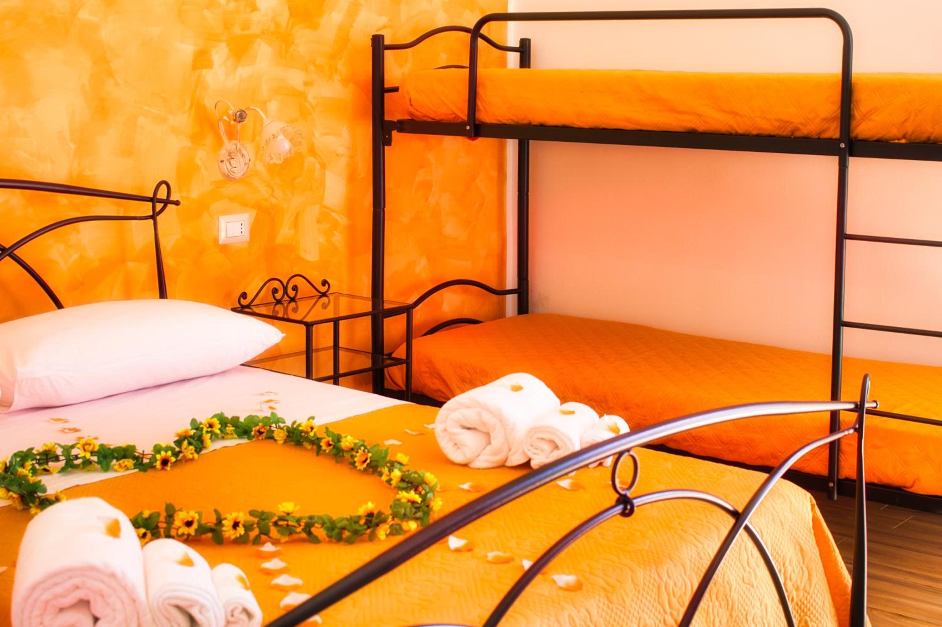 Quadruple Room with Private Bathroom photo 1