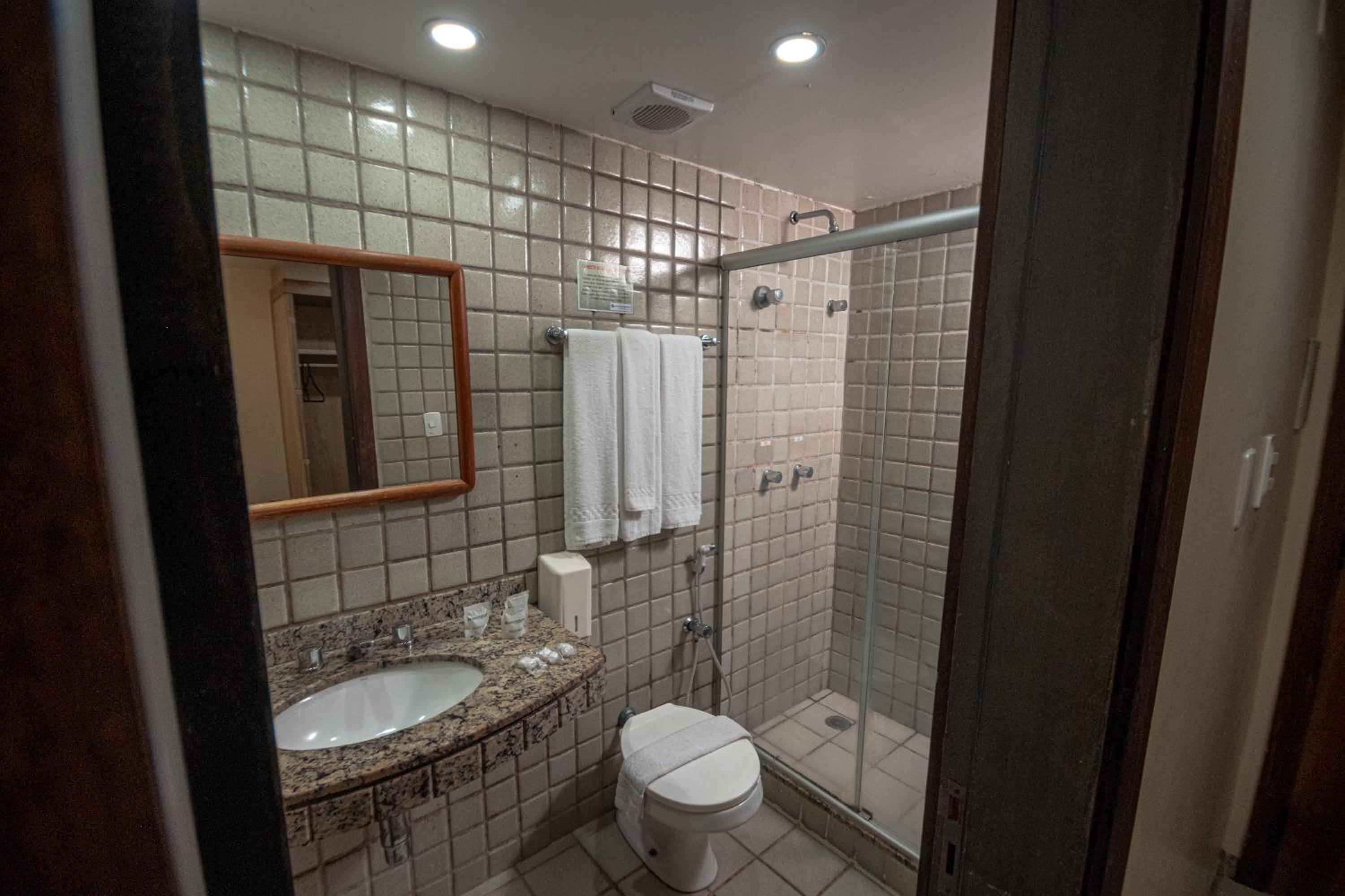 Standard Double Room - Photo 3
