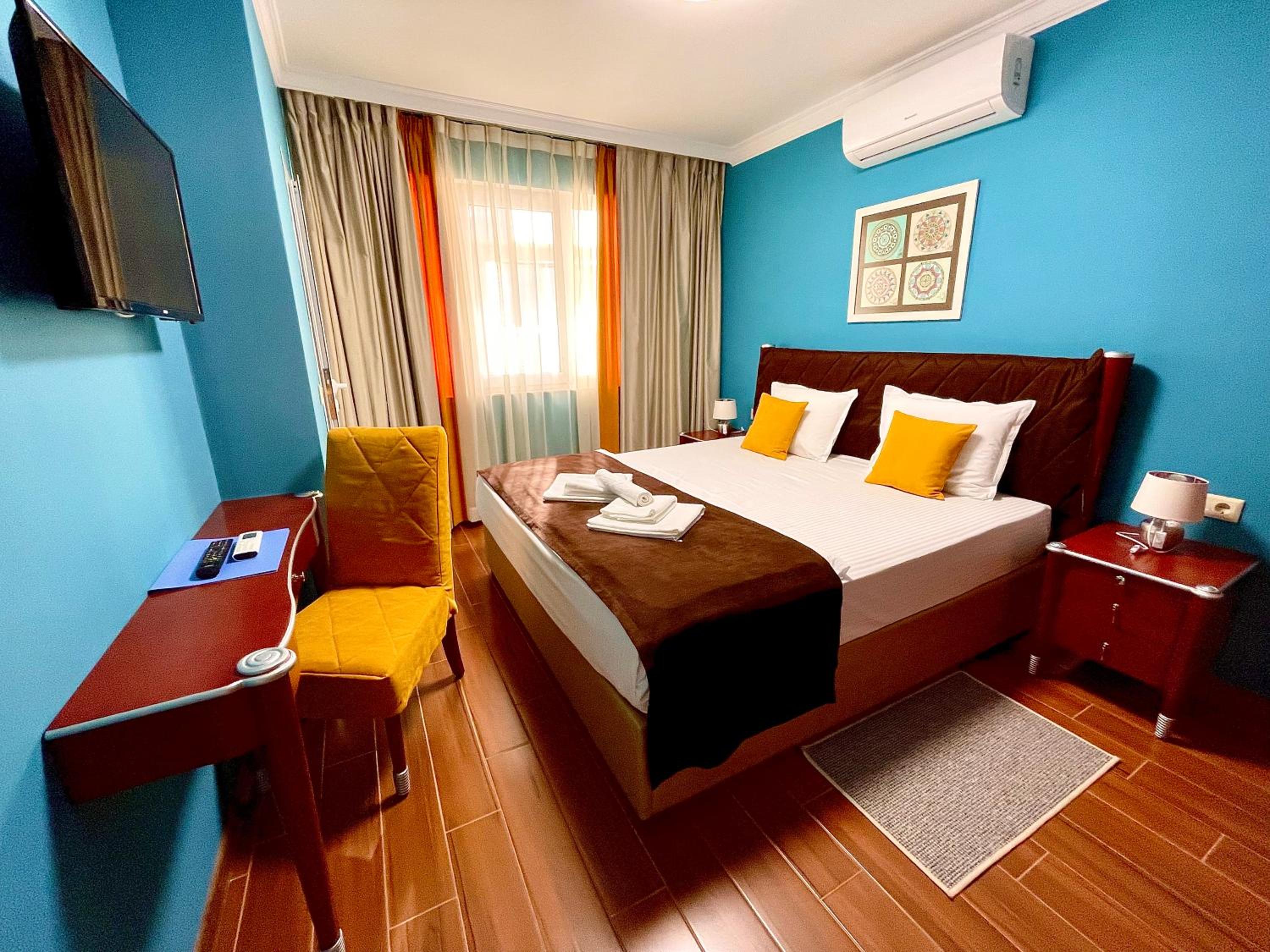 Deluxe Double Room - Photo 1