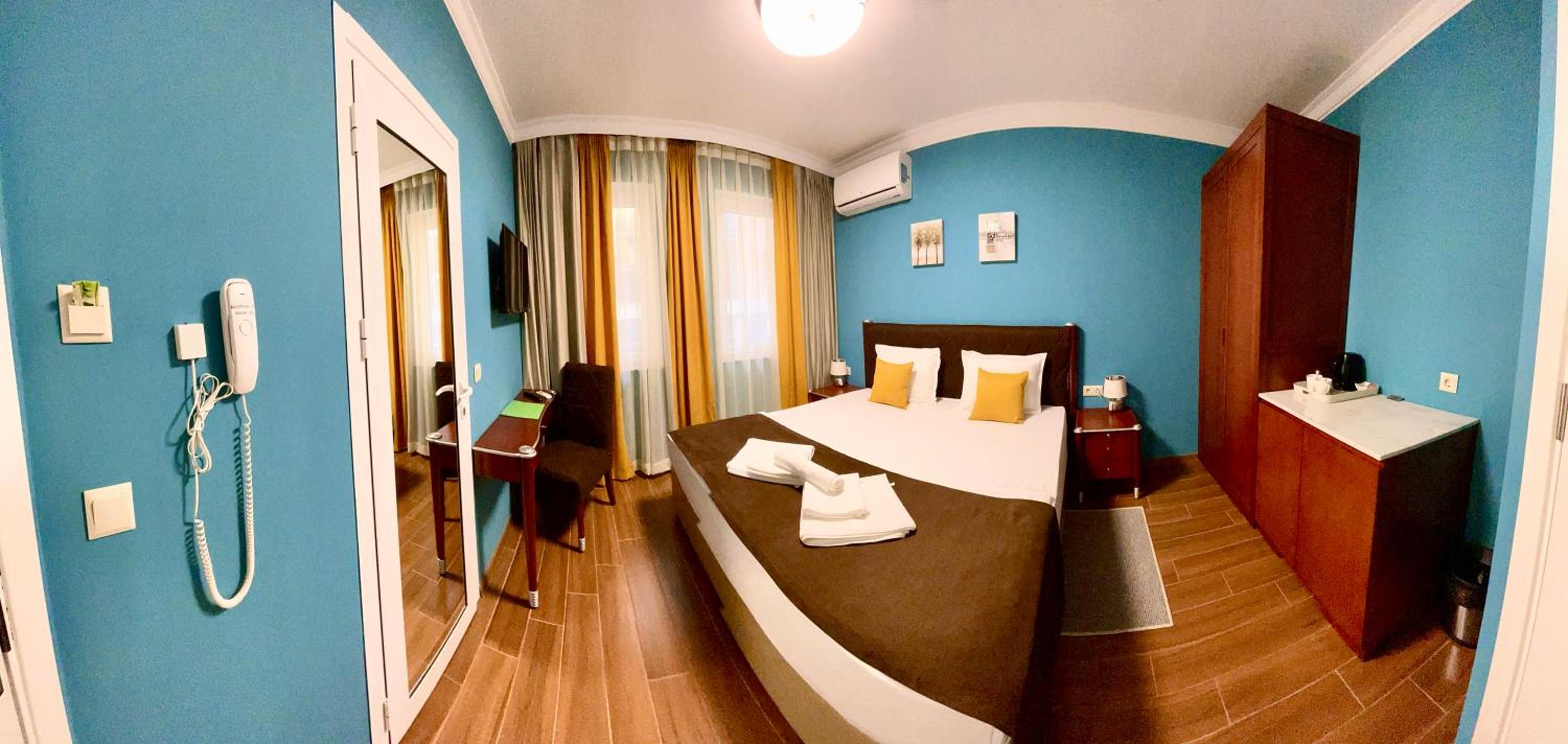 Deluxe Double Room - Photo 2