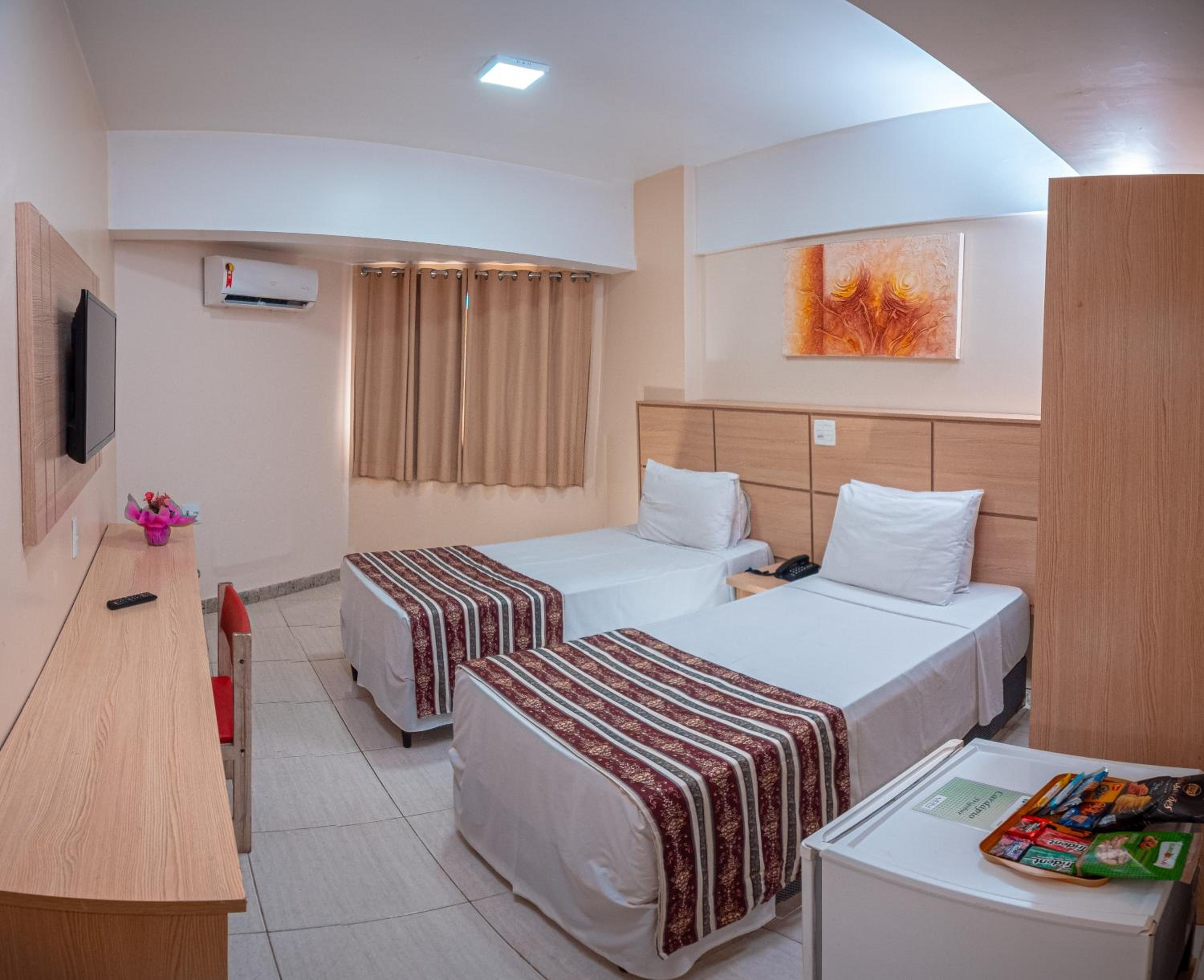 Standard Twin Room - Photo 2